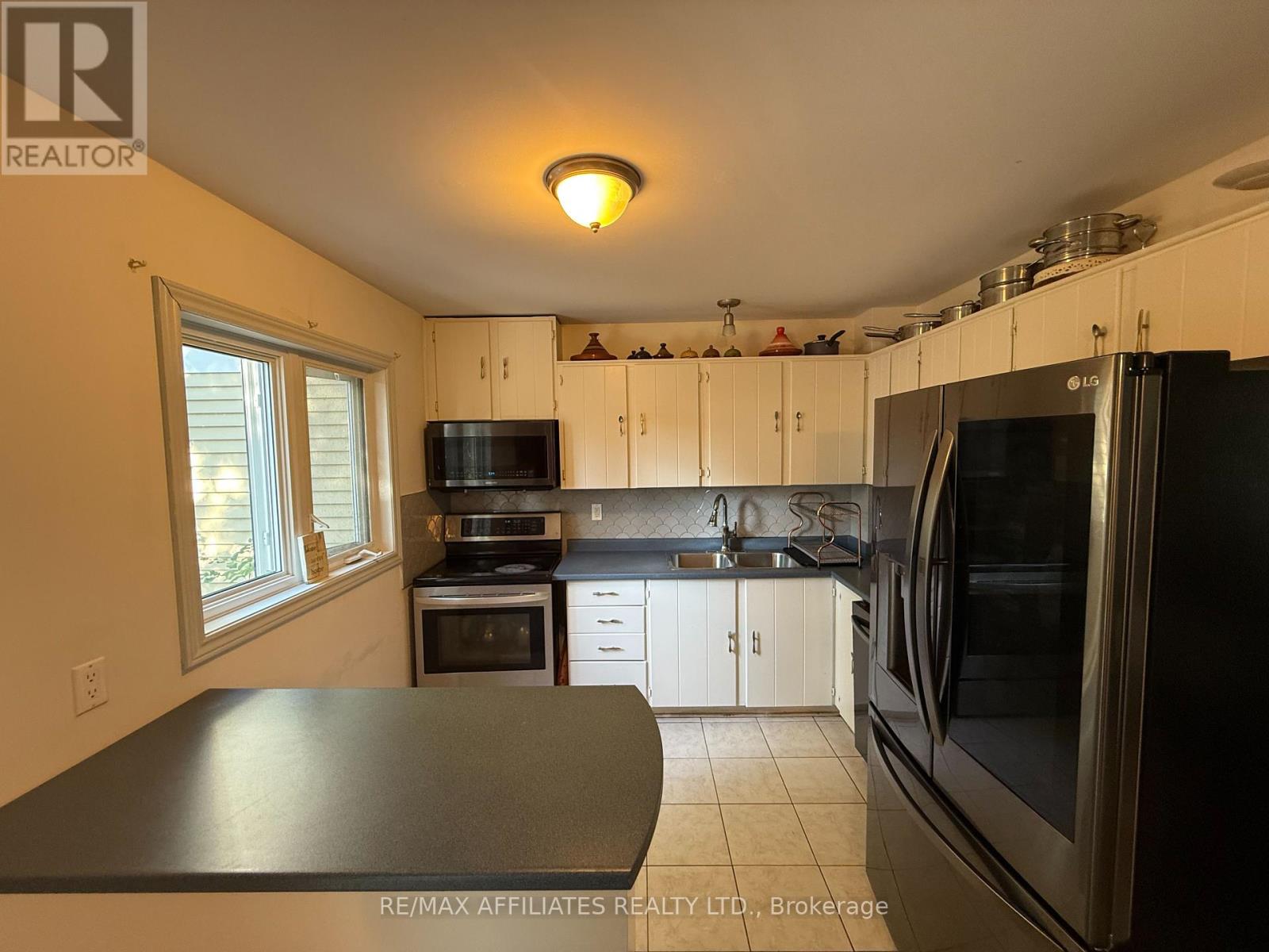 Photo 9 of 295 Pintail Terrace, Ottawa ON