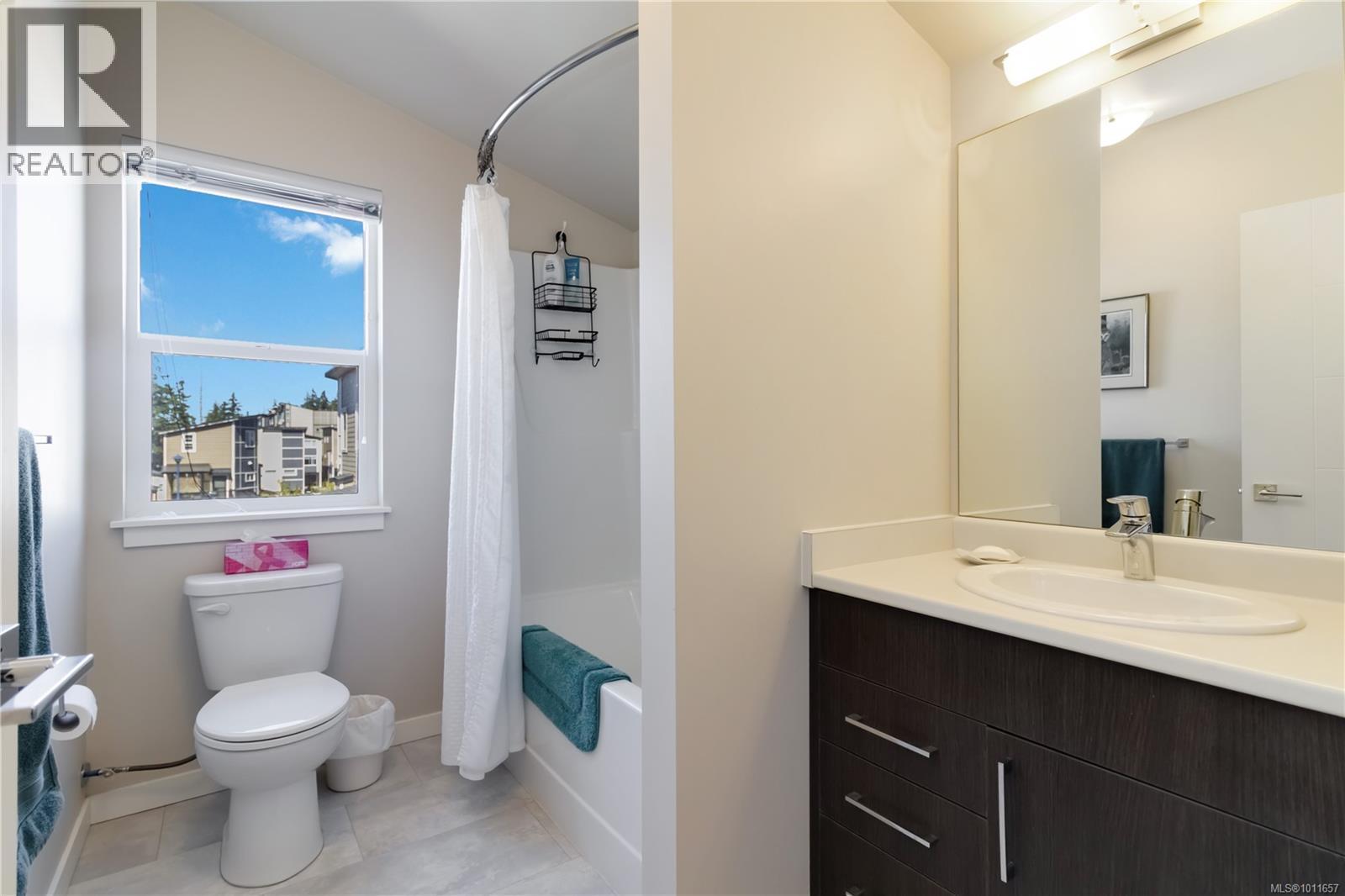 913 Fulmar Rise, Langford