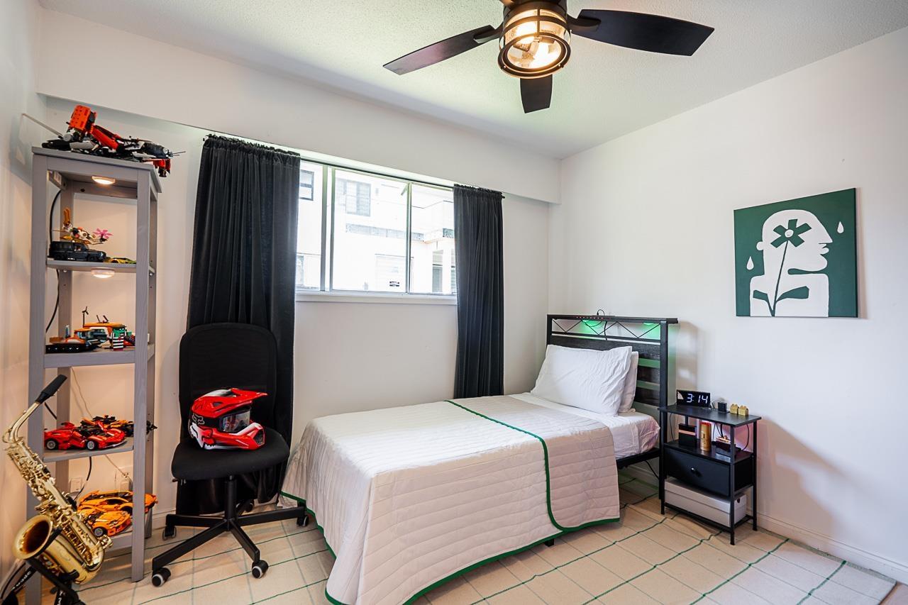 13976 DOUGLAS ROAD, Surrey