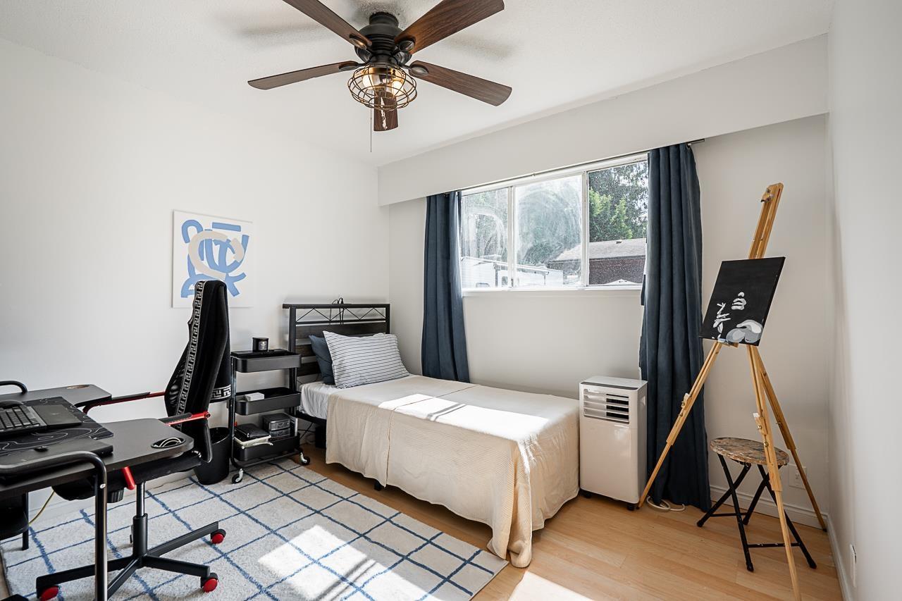 13976 DOUGLAS ROAD, Surrey