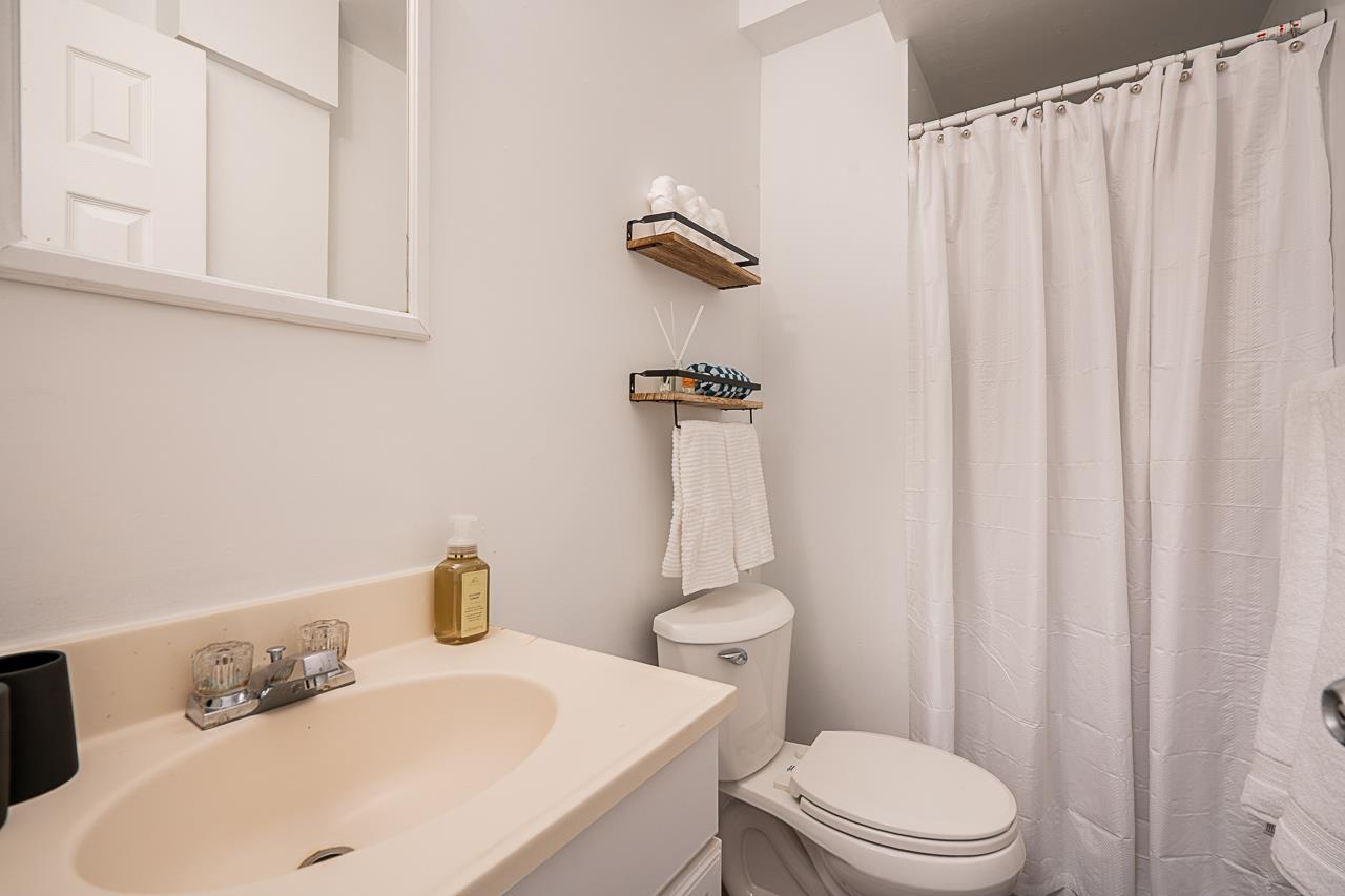 13976 DOUGLAS ROAD, Surrey