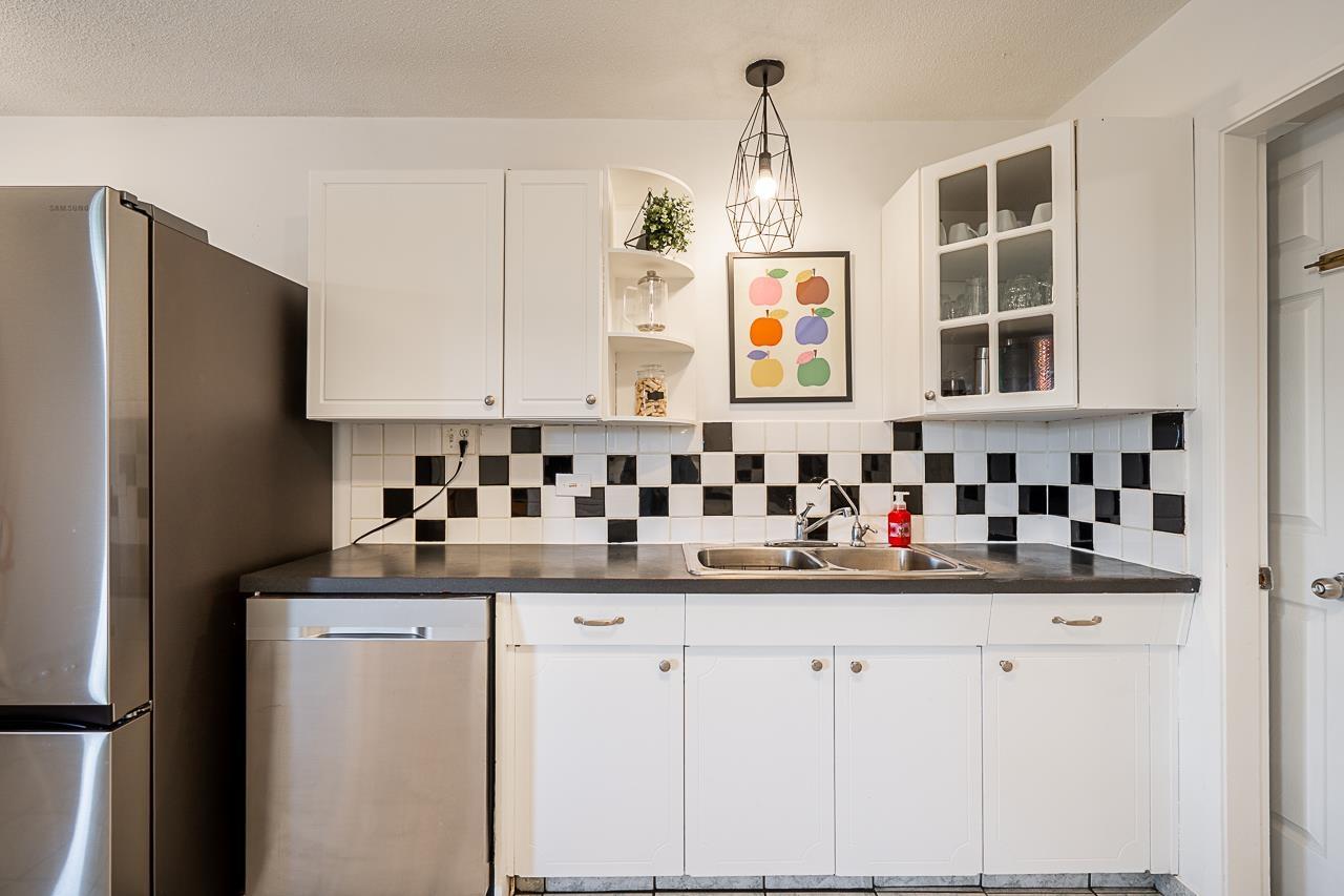 13976 DOUGLAS ROAD, Surrey