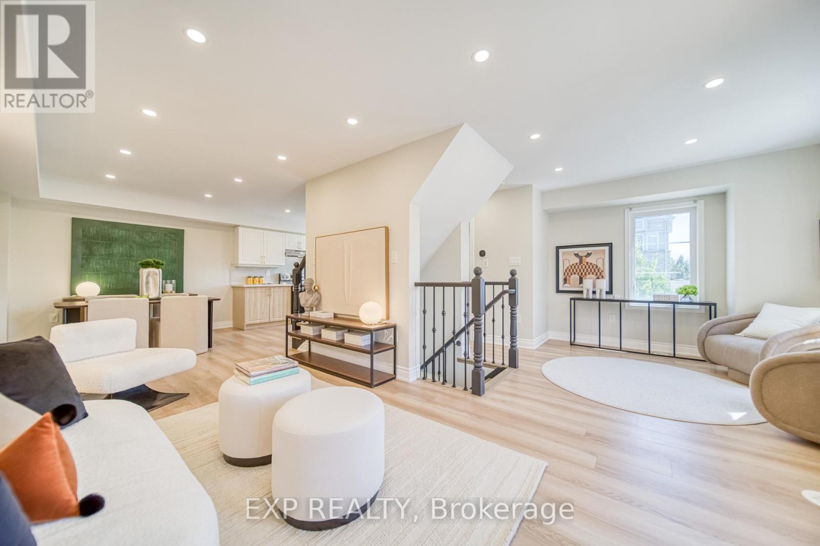 Photo 13 of 40 Deans Drive, Toronto ON