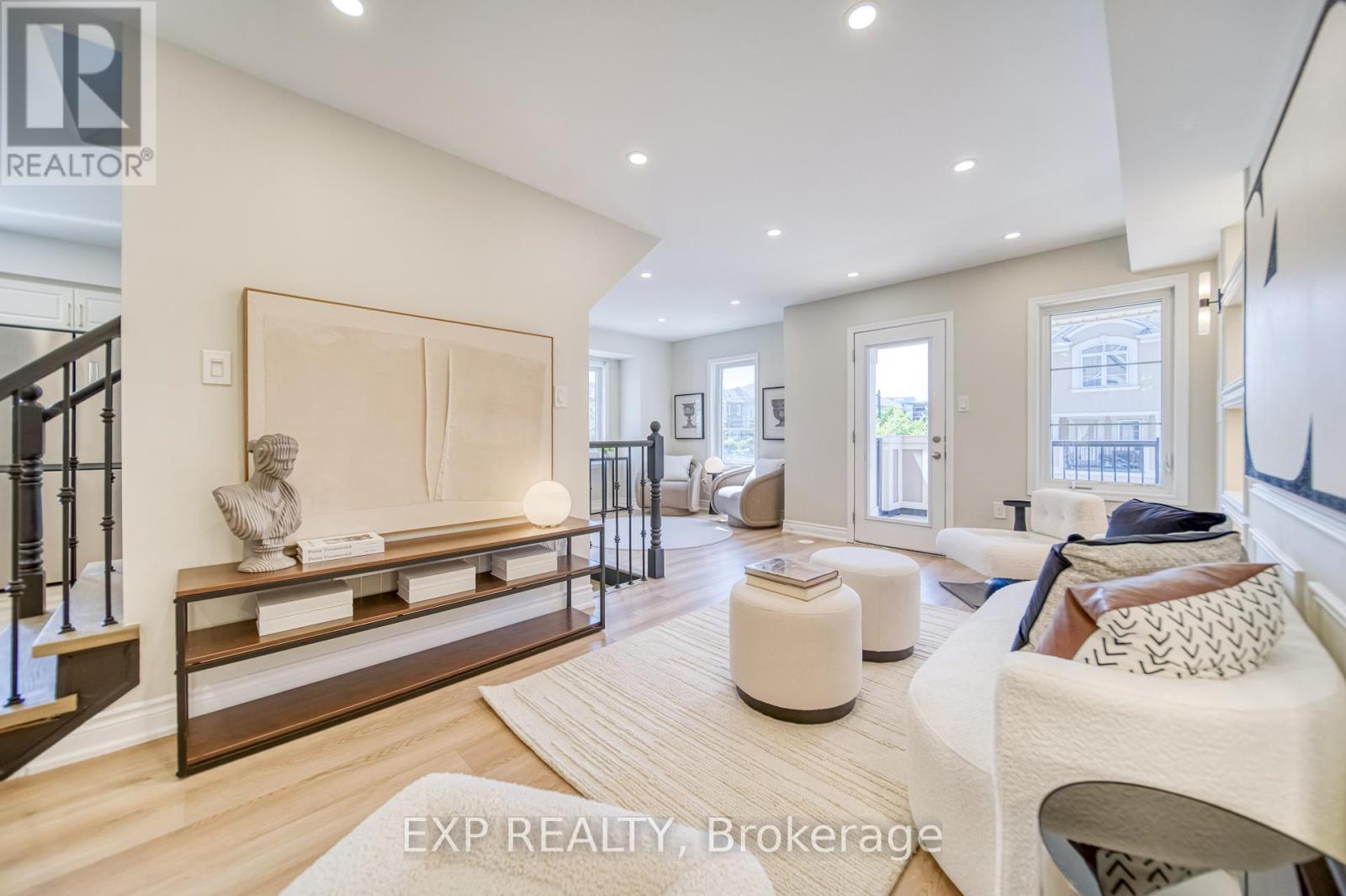 Photo 15 of 40 Deans Drive, Toronto ON