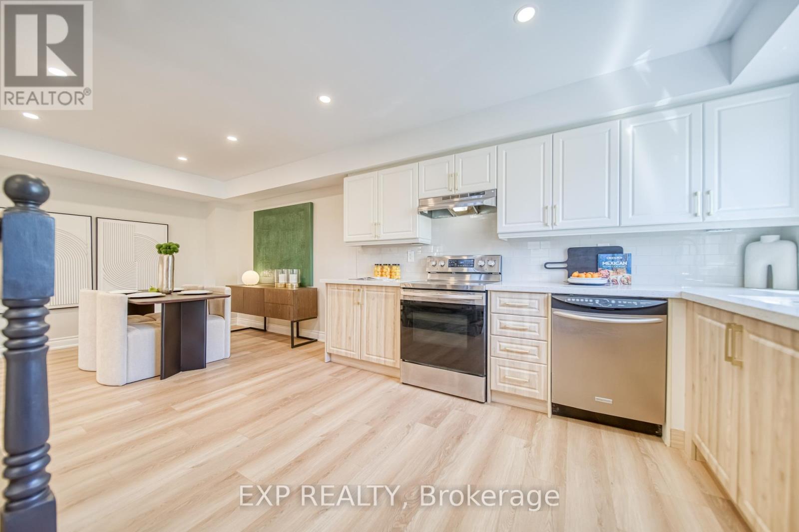 Photo 24 of 40 Deans Drive, Toronto ON