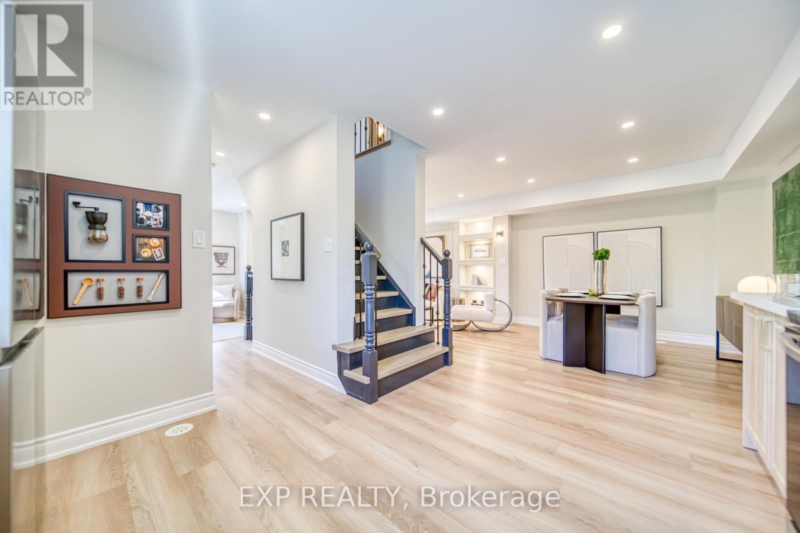 Photo 25 of 40 Deans Drive, Toronto ON