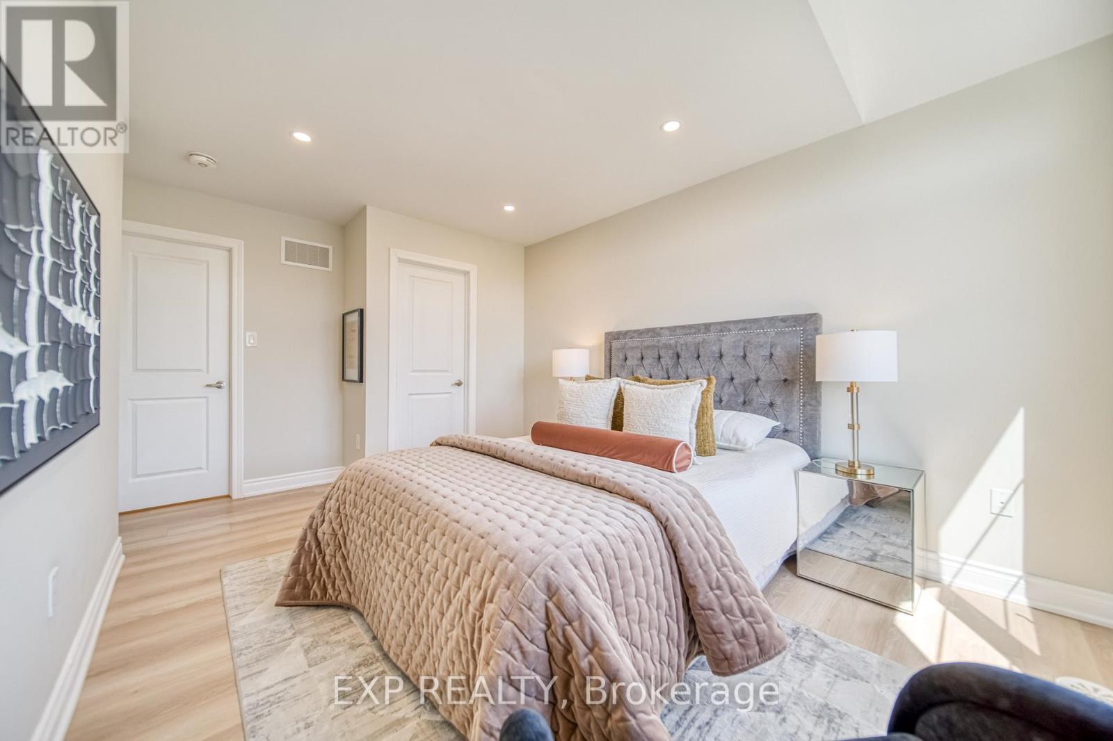 Photo 32 of 40 Deans Drive, Toronto ON