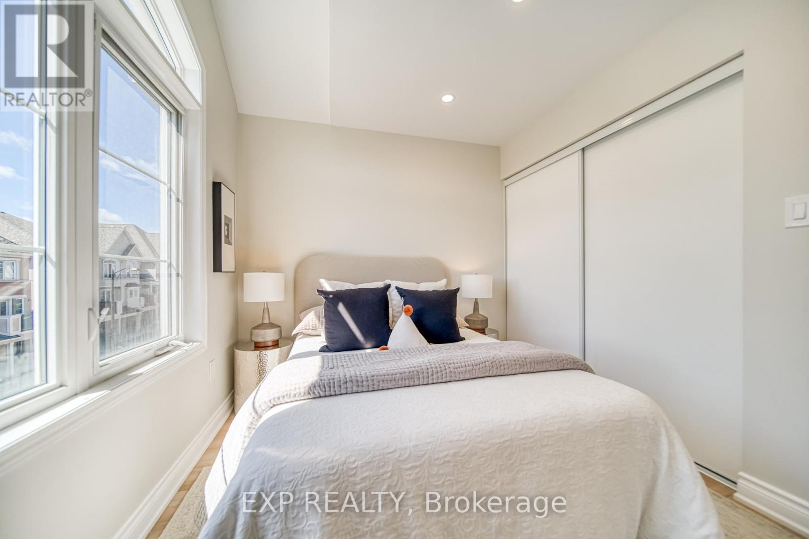 Photo 37 of 40 Deans Drive, Toronto ON