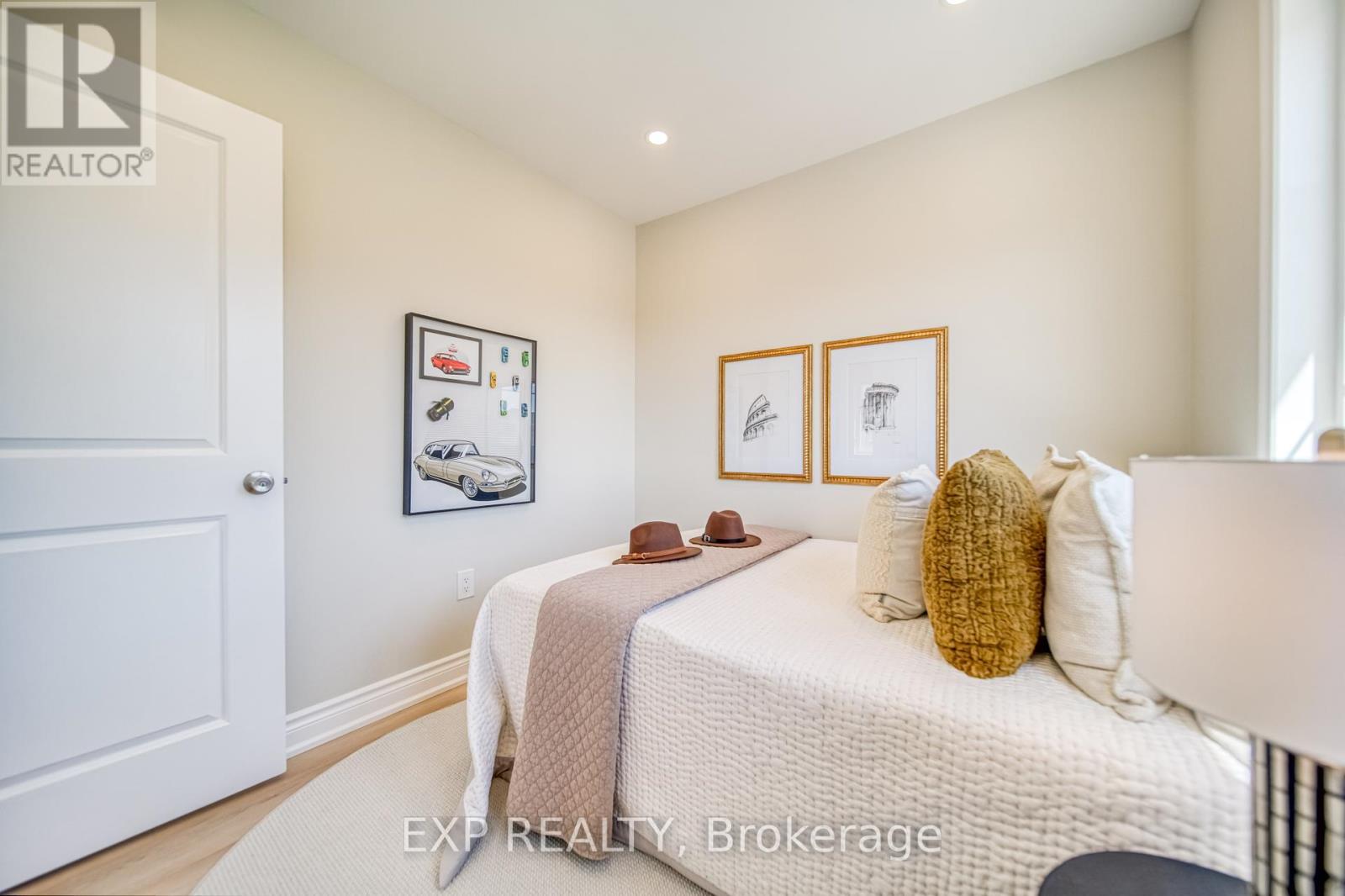 Photo 39 of 40 Deans Drive, Toronto ON