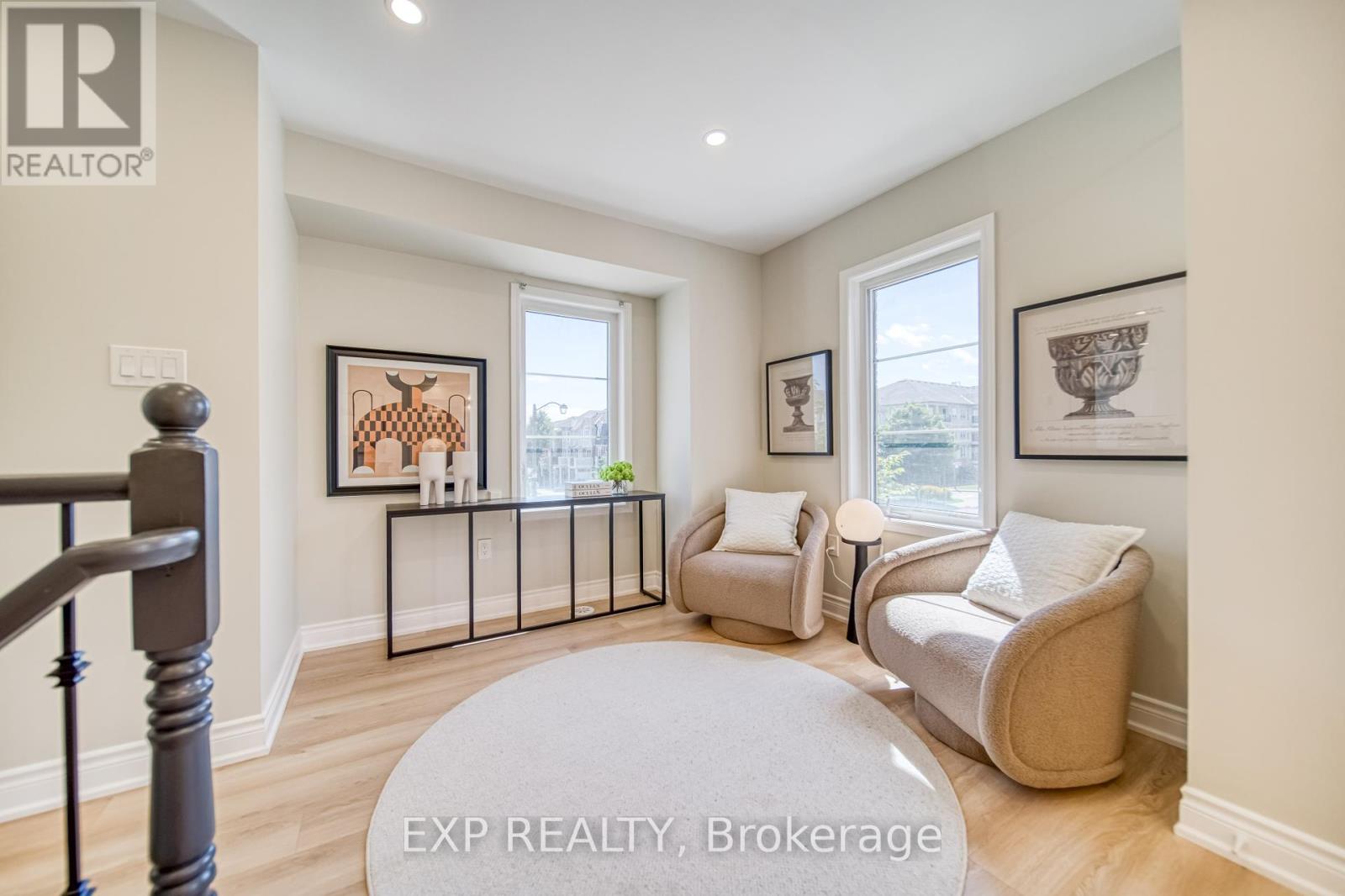 Photo 9 of 40 Deans Drive, Toronto ON