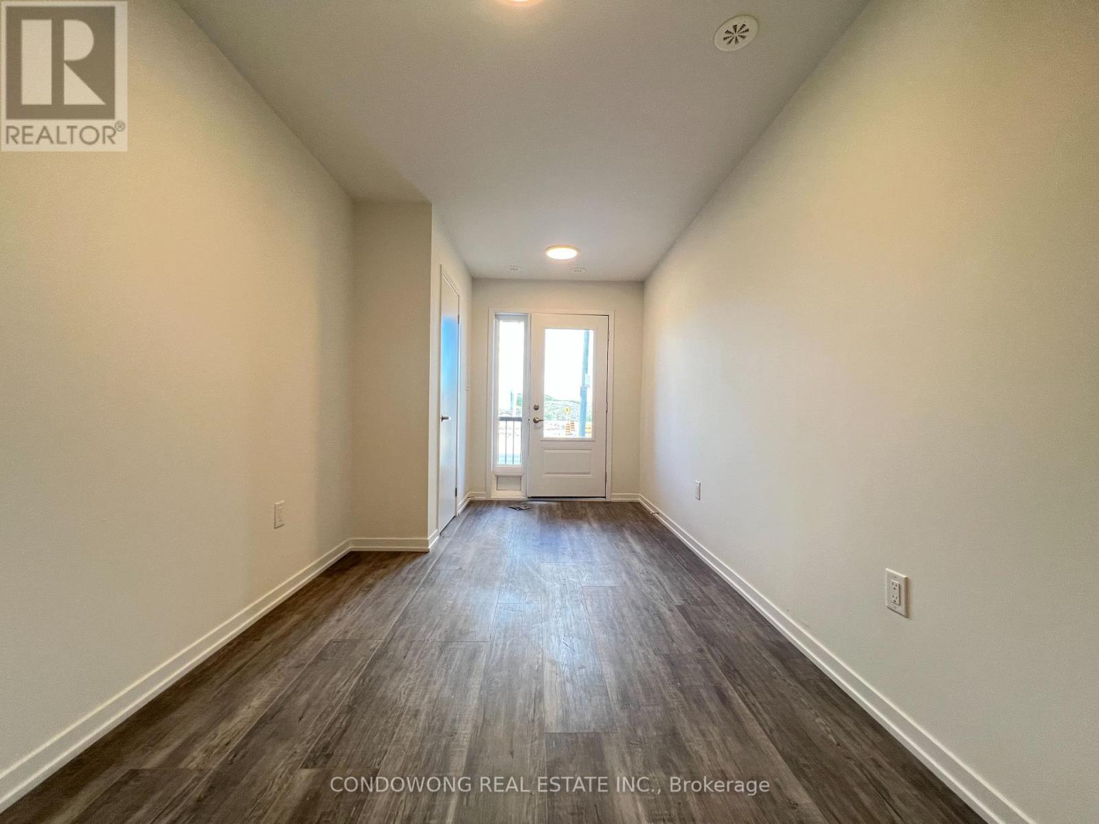 Photo 11 of 6 Matawin Lane, Richmond Hill ON