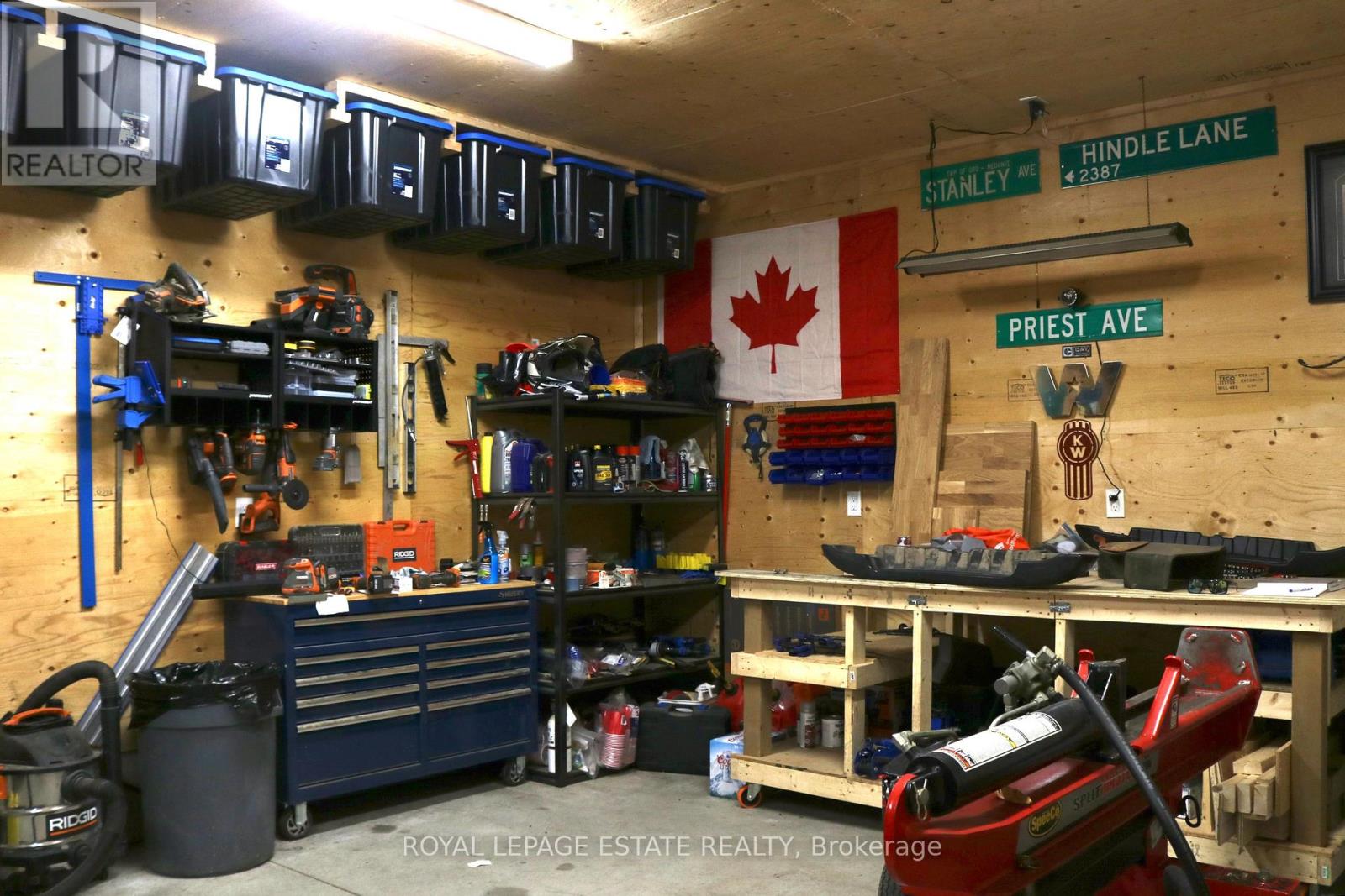 Photo 18 of 4295 Horseshoe Valley Road W, Springwater ON