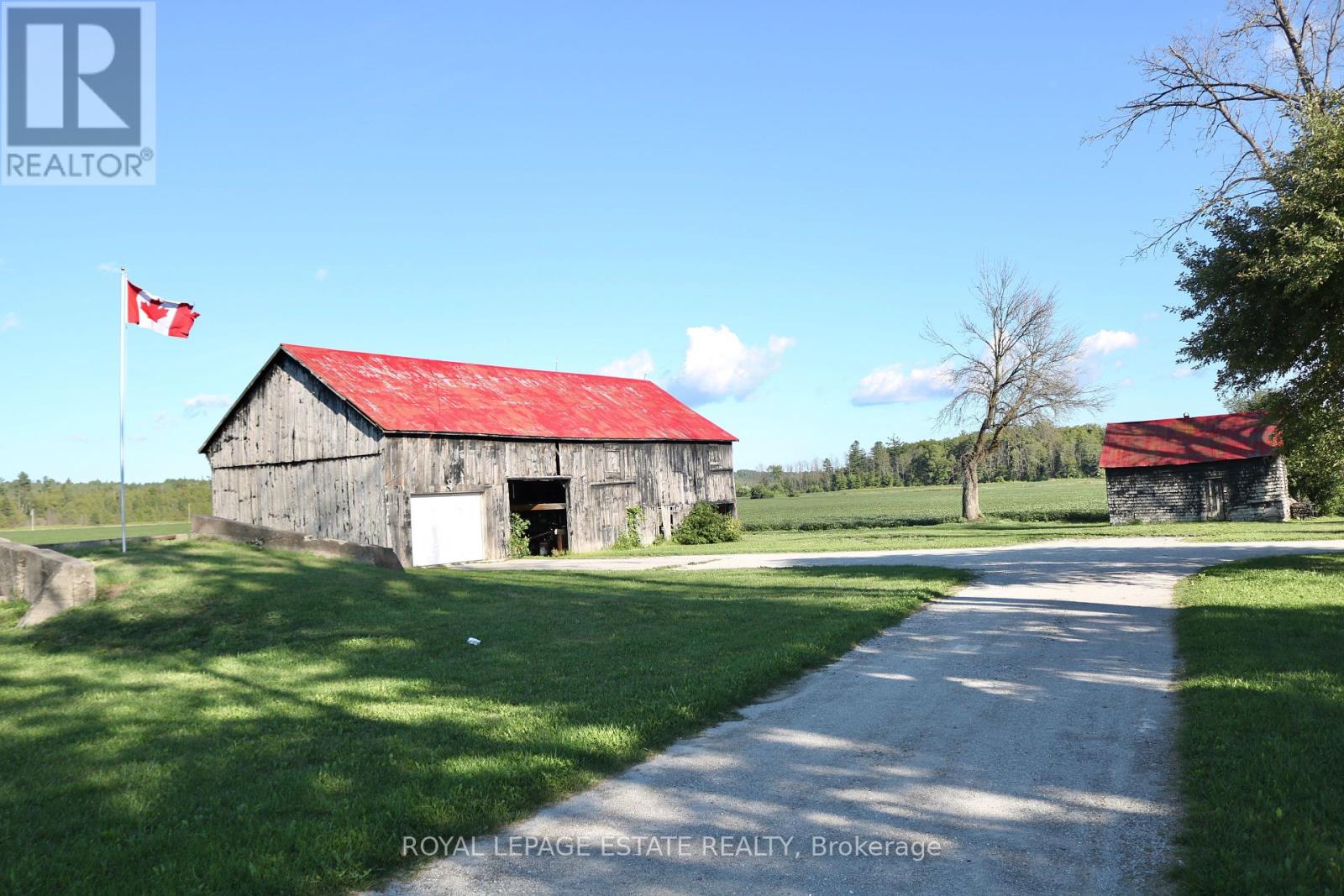 Photo 19 of 4295 Horseshoe Valley Road W, Springwater ON