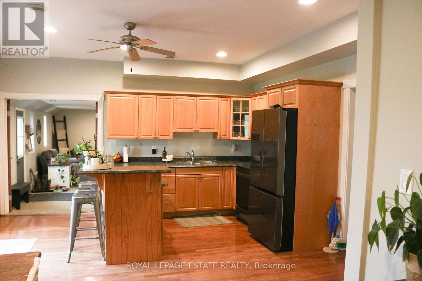 Photo 6 of 4295 Horseshoe Valley Road W, Springwater ON