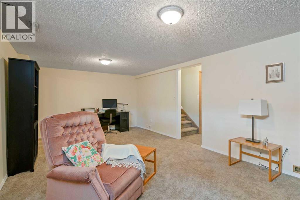 Single Family House for Sale in  Scenic Gardens NW Scenic Acres Calgary 