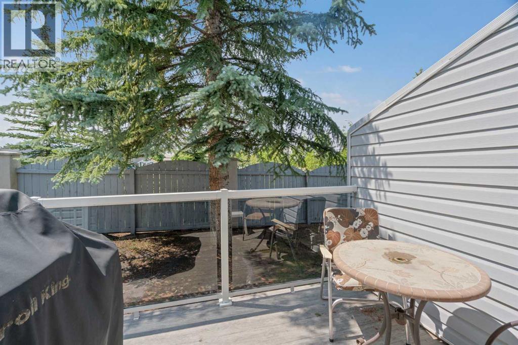 Single Family House for Sale in  Scenic Gardens NW Scenic Acres Calgary 
