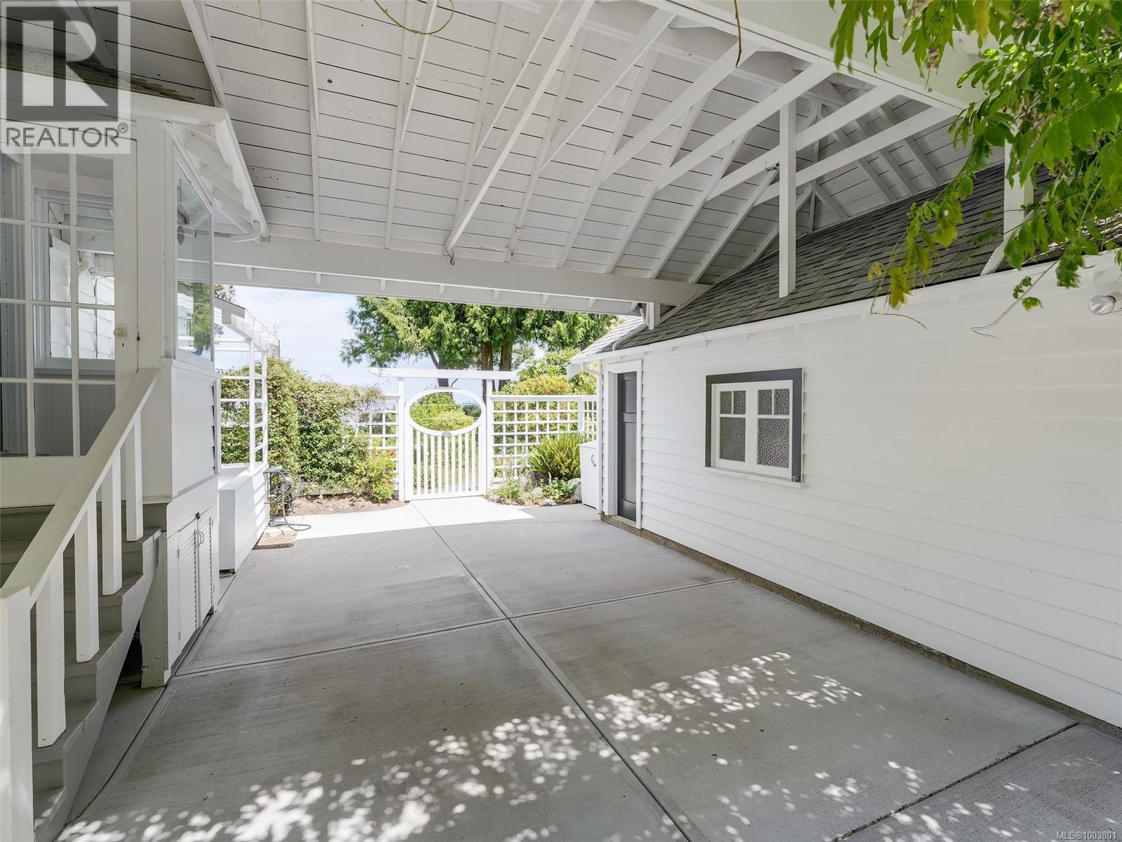 Photo 51 of 4590 Torquay Dr, Saanich BC