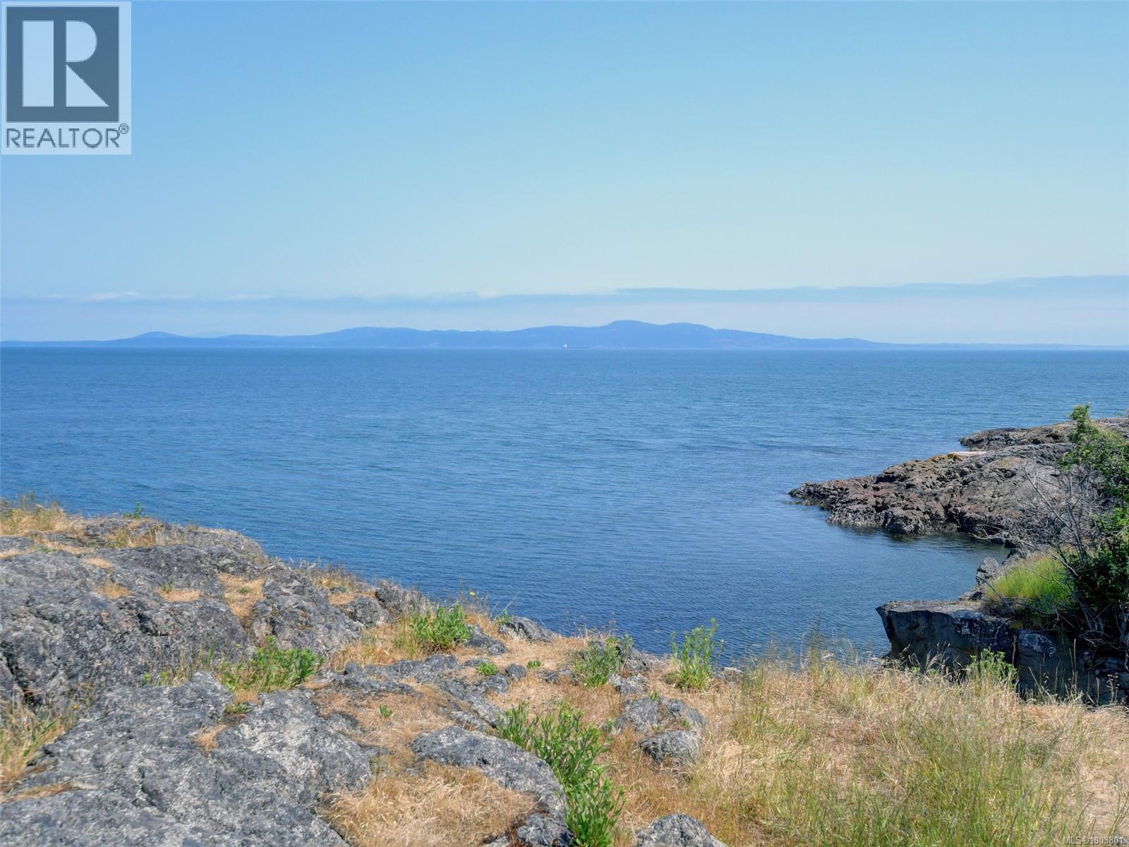 Photo 71 of 4590 Torquay Dr, Saanich BC
