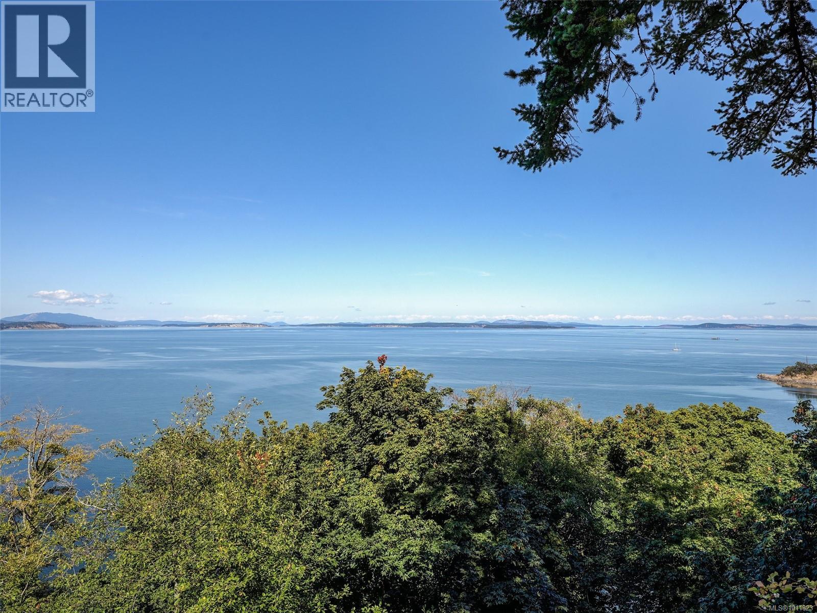 Photo 29 of 4598 Torquay Dr, Saanich BC