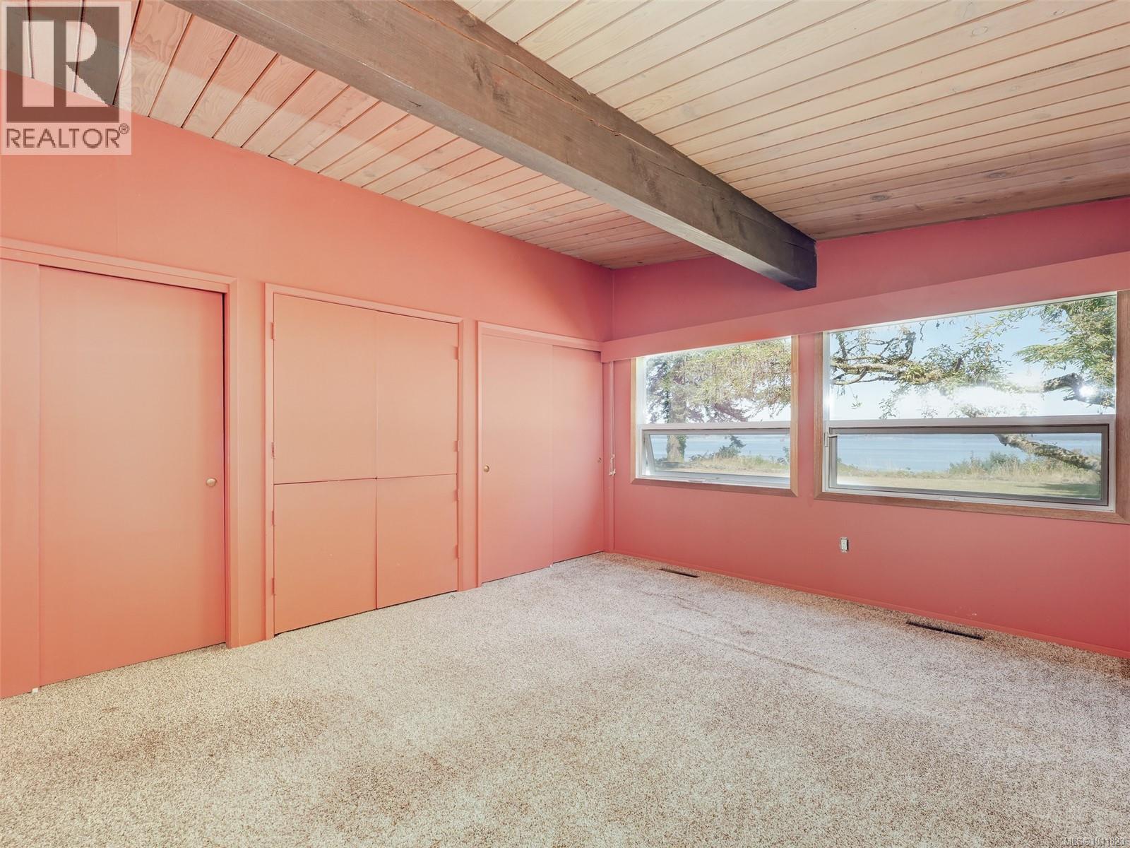 Photo 27 of 4598 Torquay Dr, Saanich BC