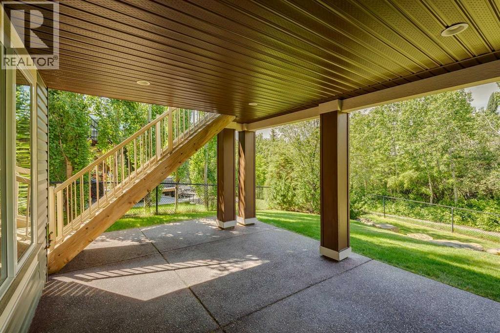 Single Family House for Sale in  Tuscany Summit Green NW Tuscany Calgary 