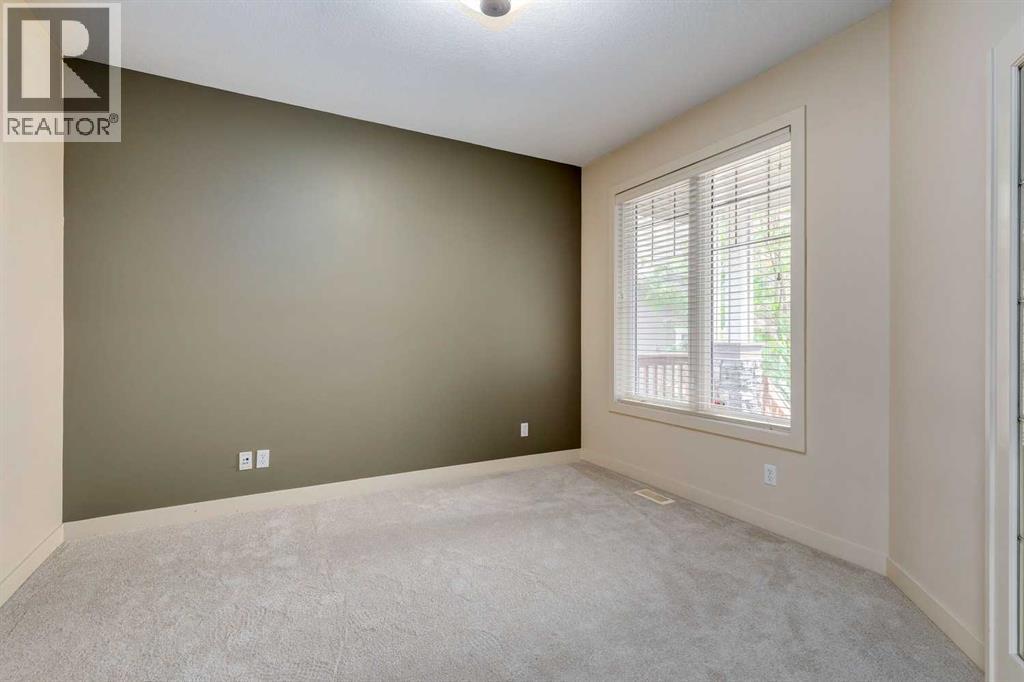 Single Family House for Sale in  Tuscany Summit Green NW Tuscany Calgary 
