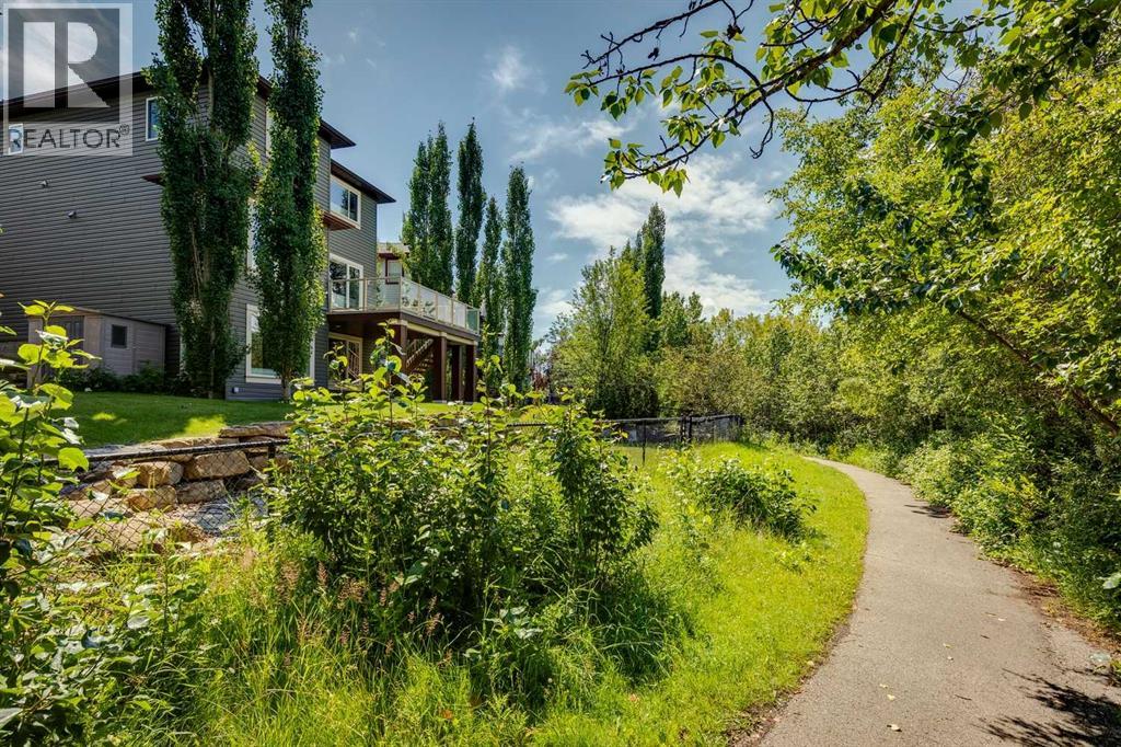 Single Family House for Sale in  Tuscany Summit Green NW Tuscany Calgary 