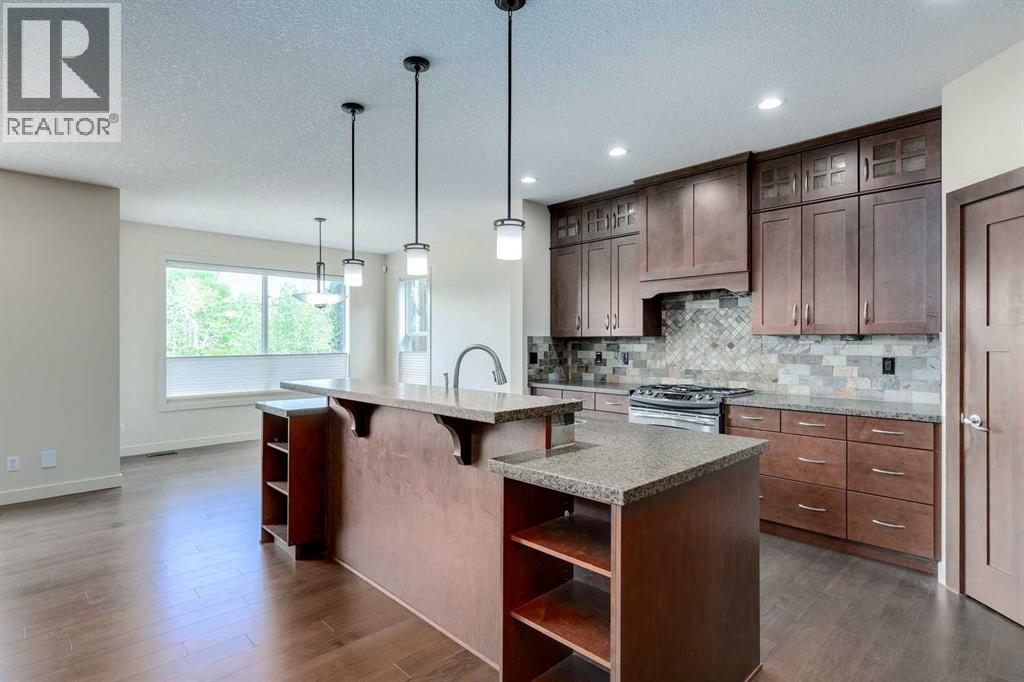 Single Family House for Sale in  Tuscany Summit Green NW Tuscany Calgary 