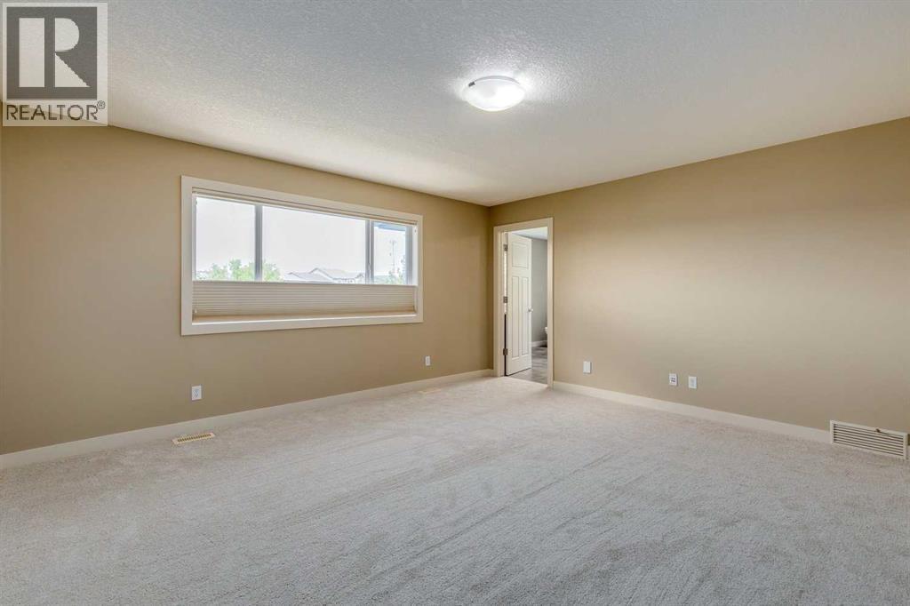 Single Family House for Sale in  Tuscany Summit Green NW Tuscany Calgary 