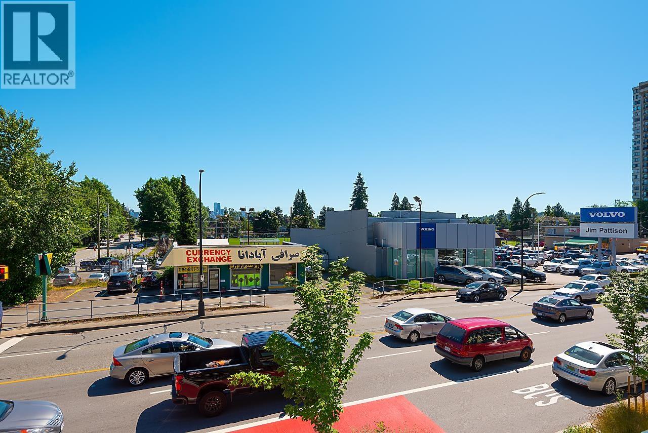 207 1633 TATLOW AVENUE, North Vancouver