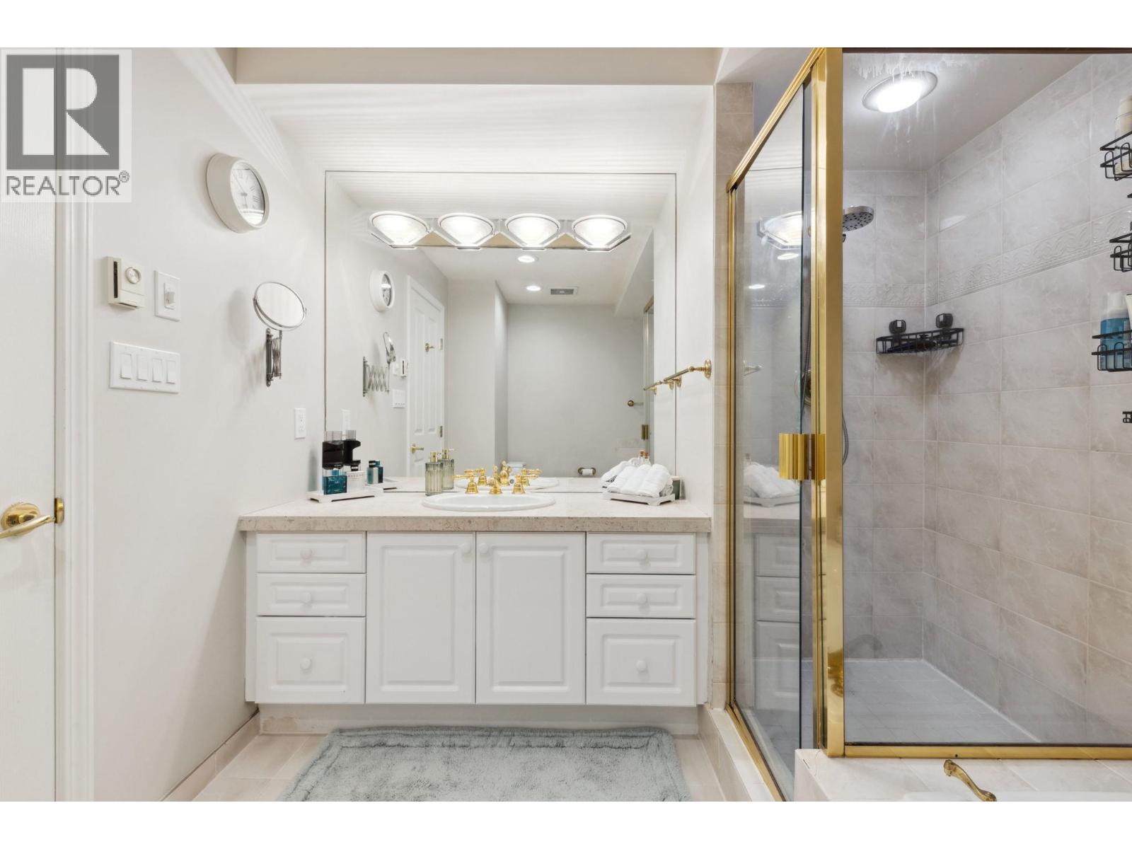 302 3131 DEER RIDGE DRIVE, West Vancouver
