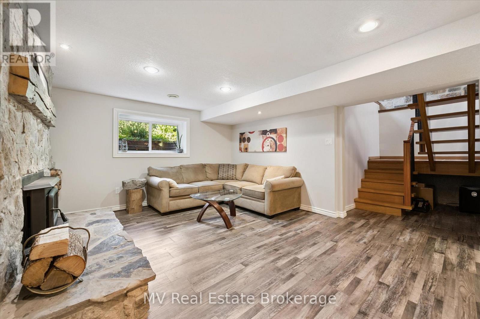 Photo 35 of 453 Mill Street, Centre Wellington ON