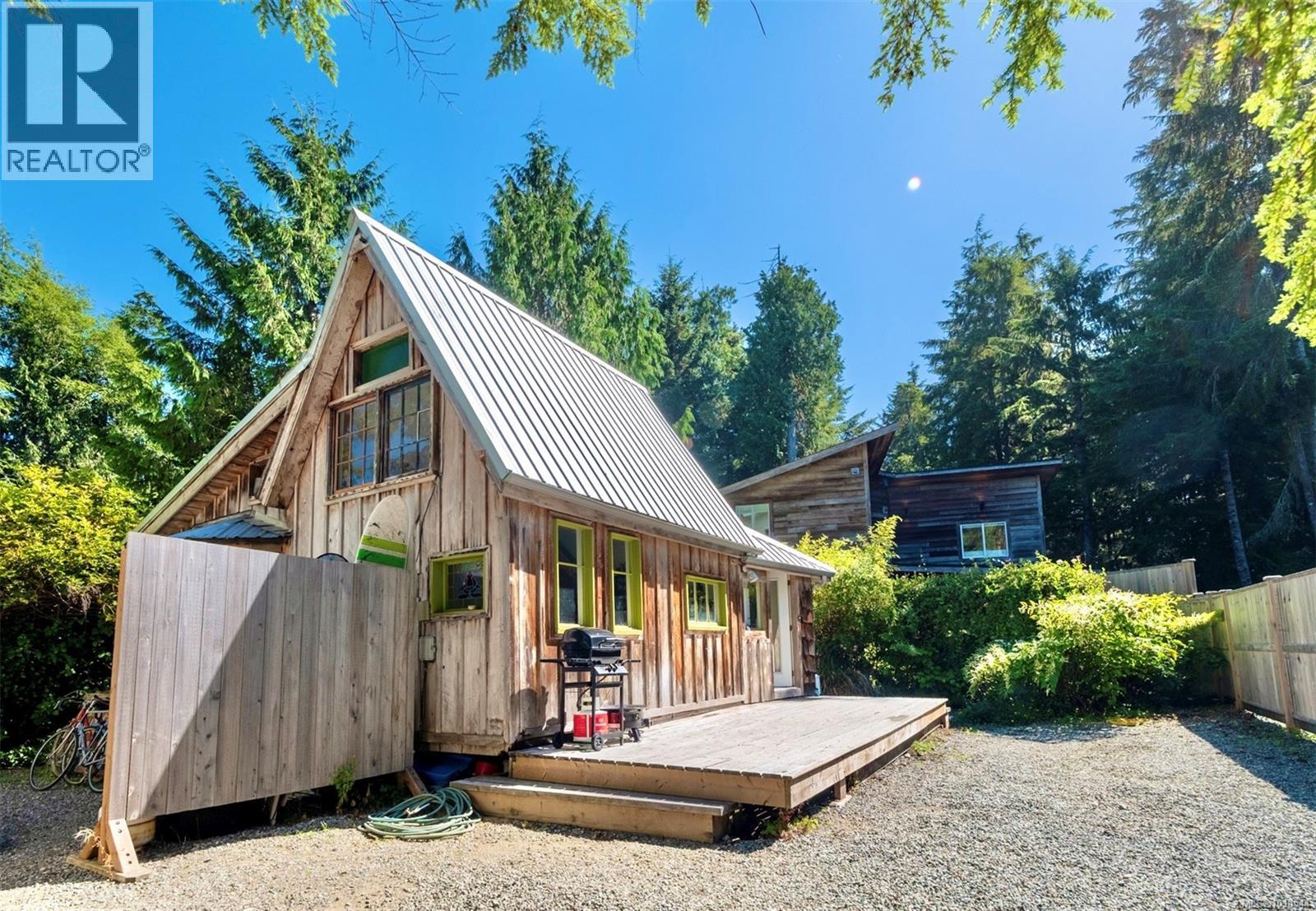 1316 Lynn Rd, Tofino