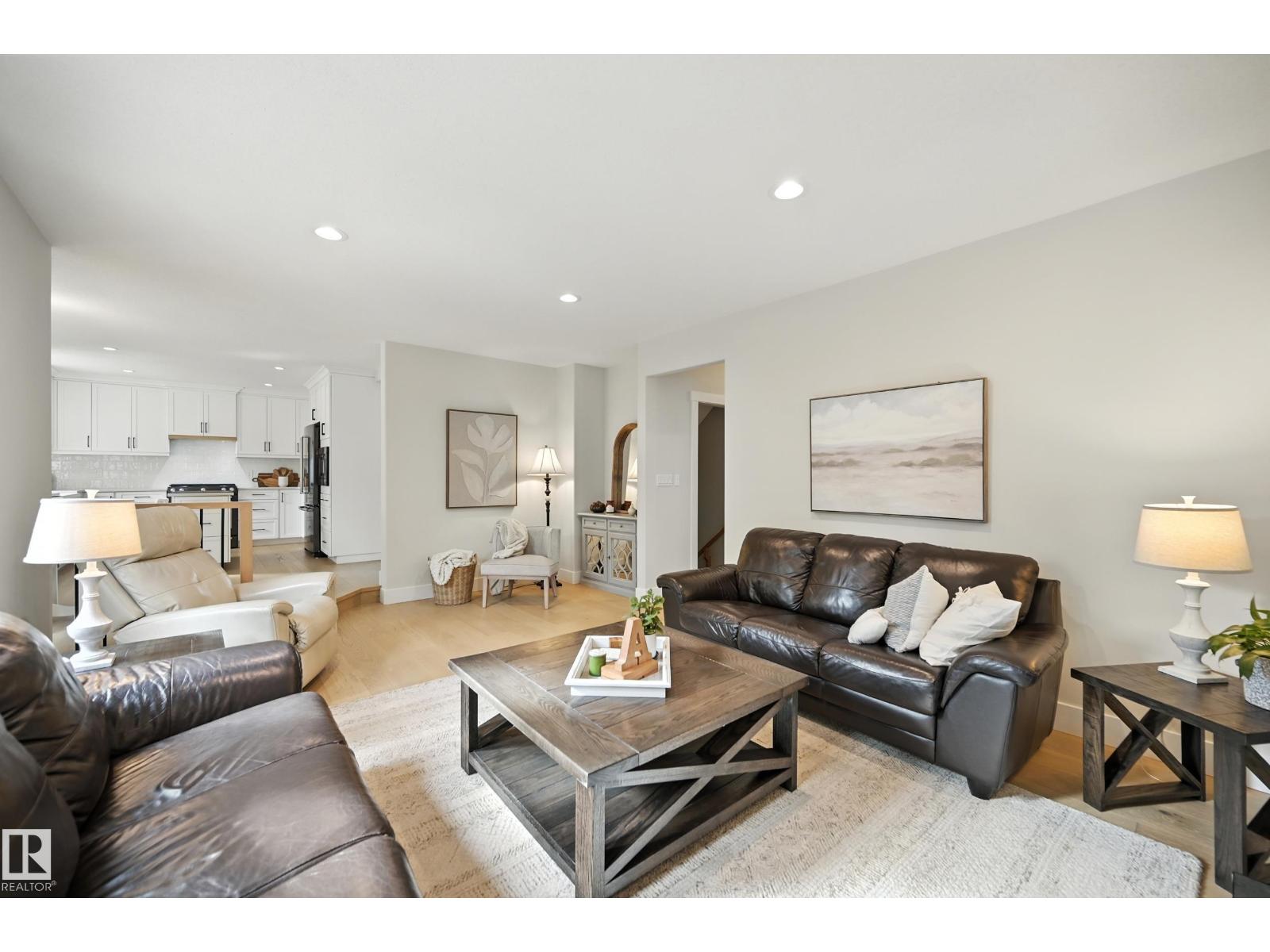 Photo 31 of 3634 31 A St Nw, Edmonton AB