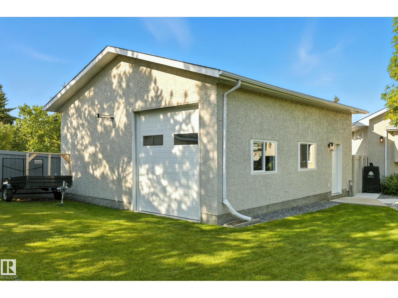 Photo 34 of 3634 31 A St Nw, Edmonton AB