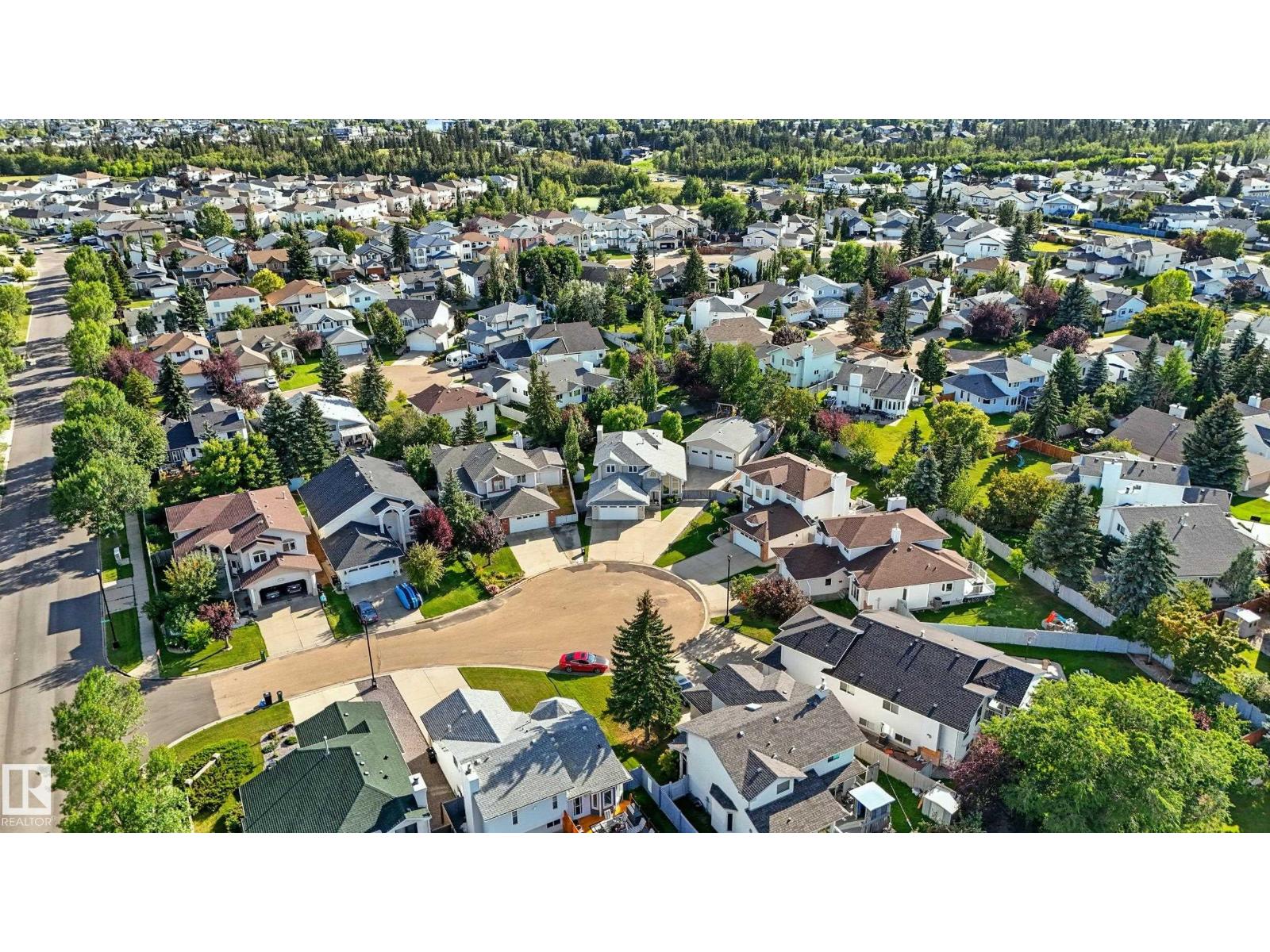 Photo 2 of 3634 31 A St Nw, Edmonton AB