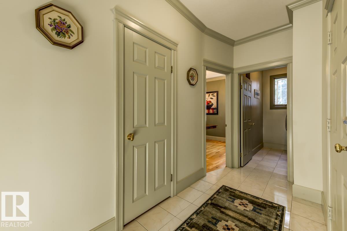Photo 31 of 9523 101 St Nw, Edmonton AB