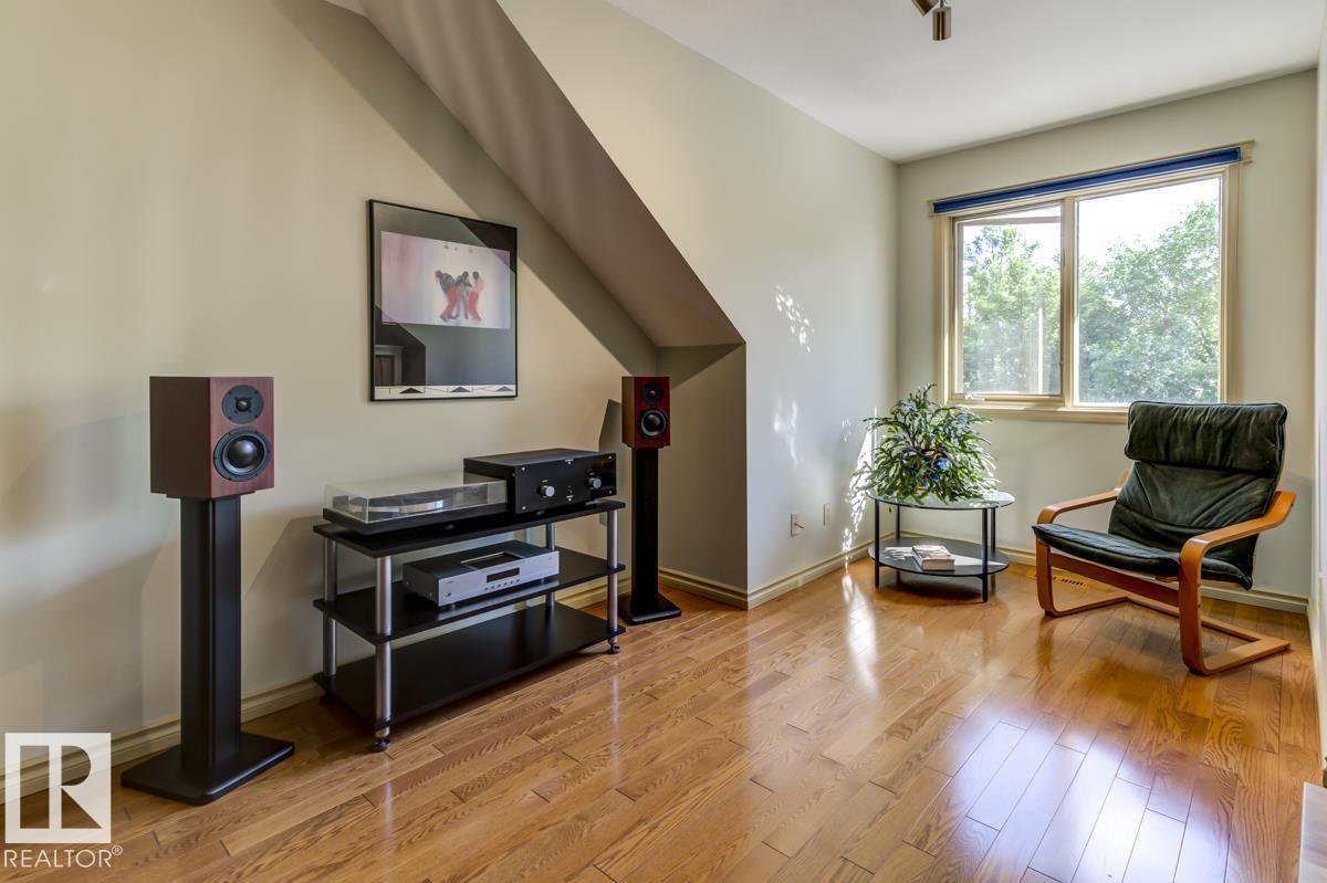 Photo 53 of 9523 101 St Nw, Edmonton AB