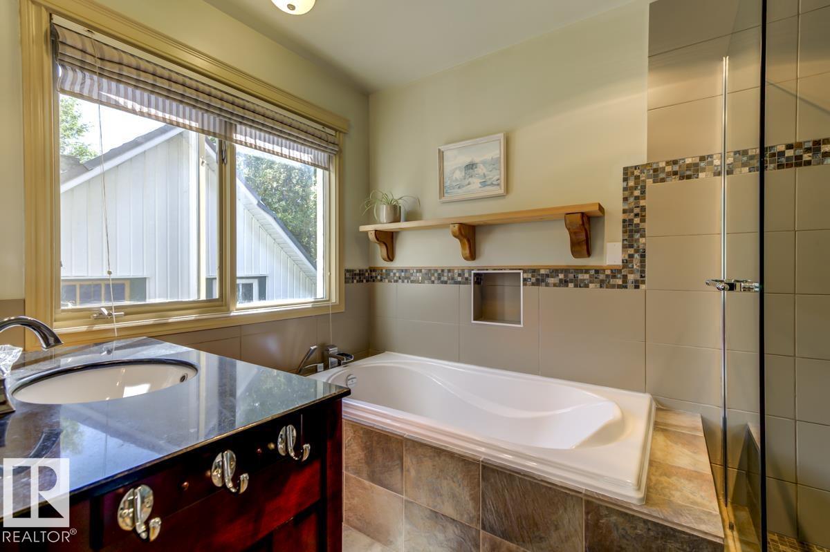 Photo 43 of 9523 101 St Nw, Edmonton AB