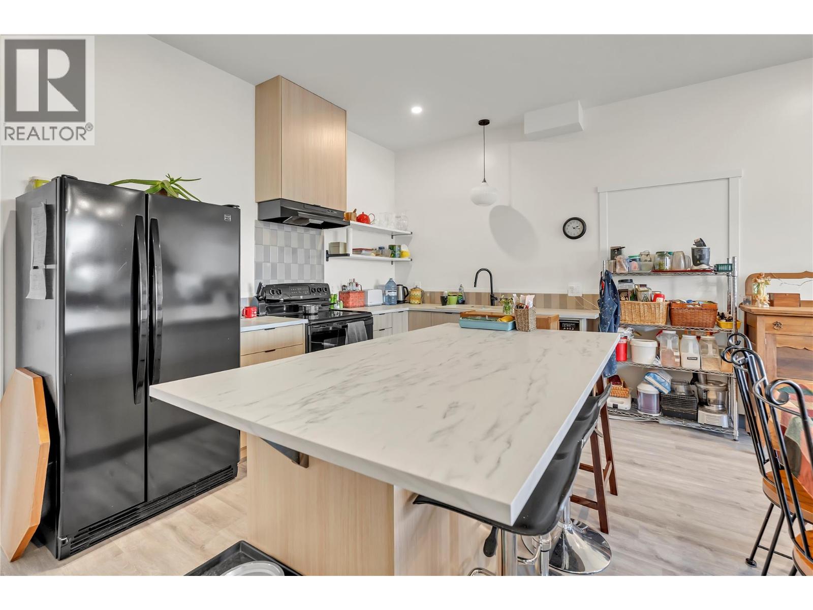  6074 Jackson Crescent, Peachland