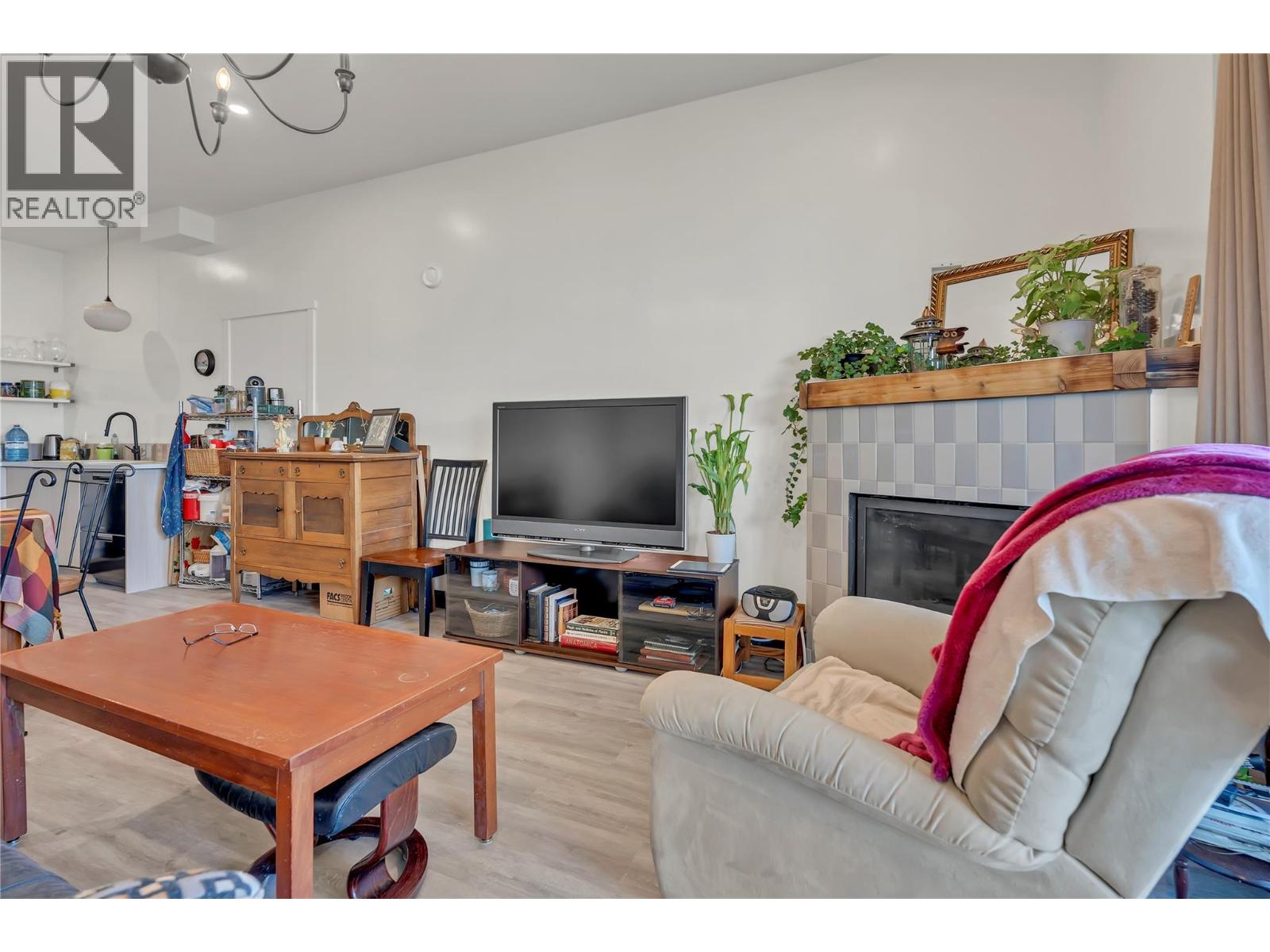  6074 Jackson Crescent, Peachland
