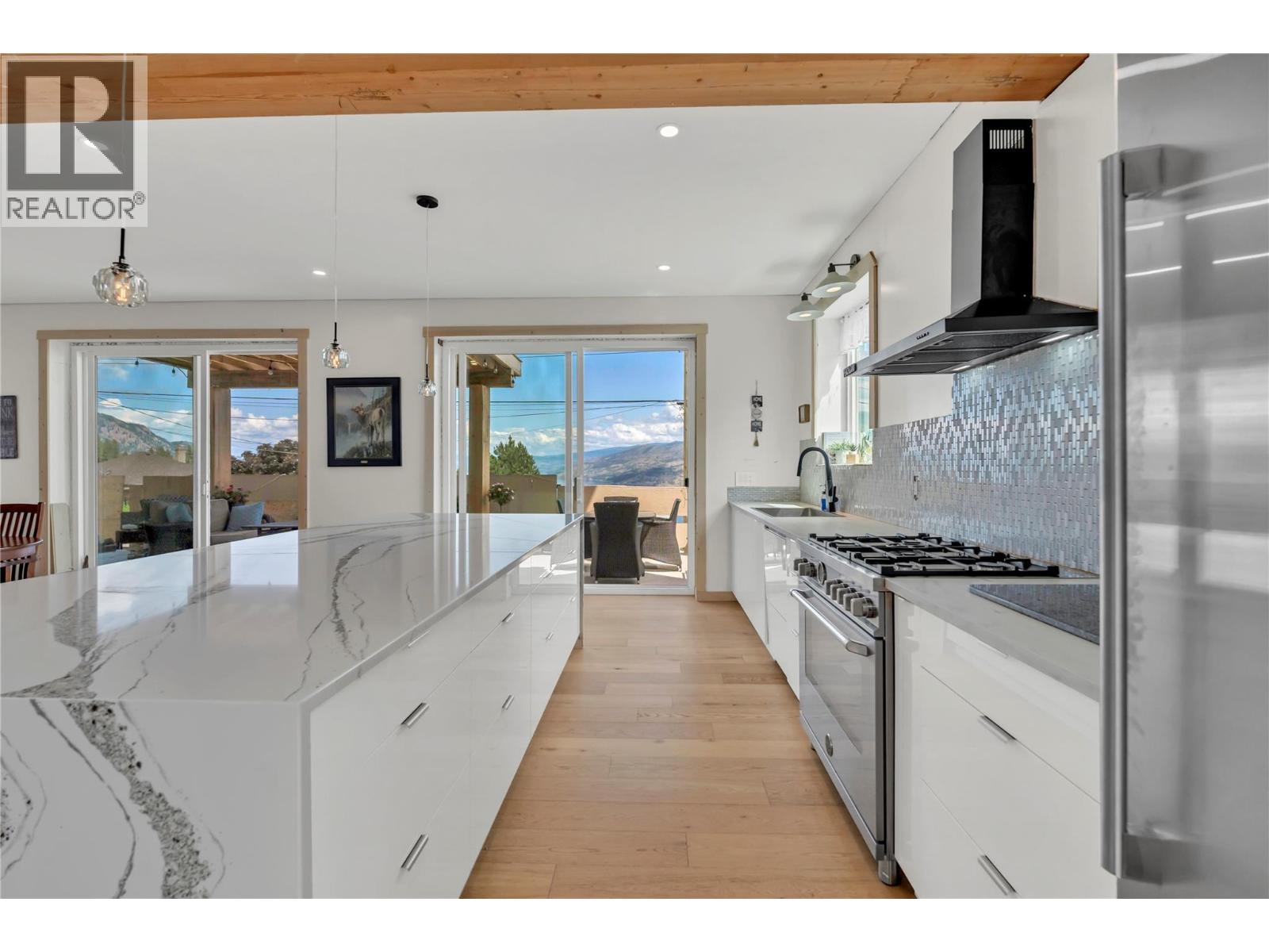  6074 Jackson Crescent, Peachland