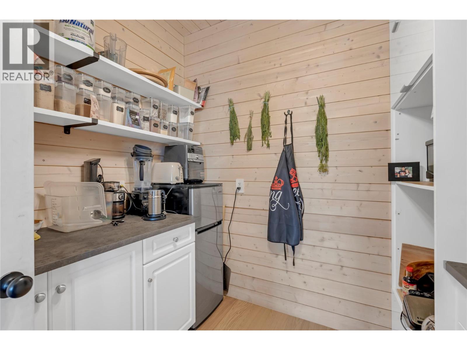  6074 Jackson Crescent, Peachland