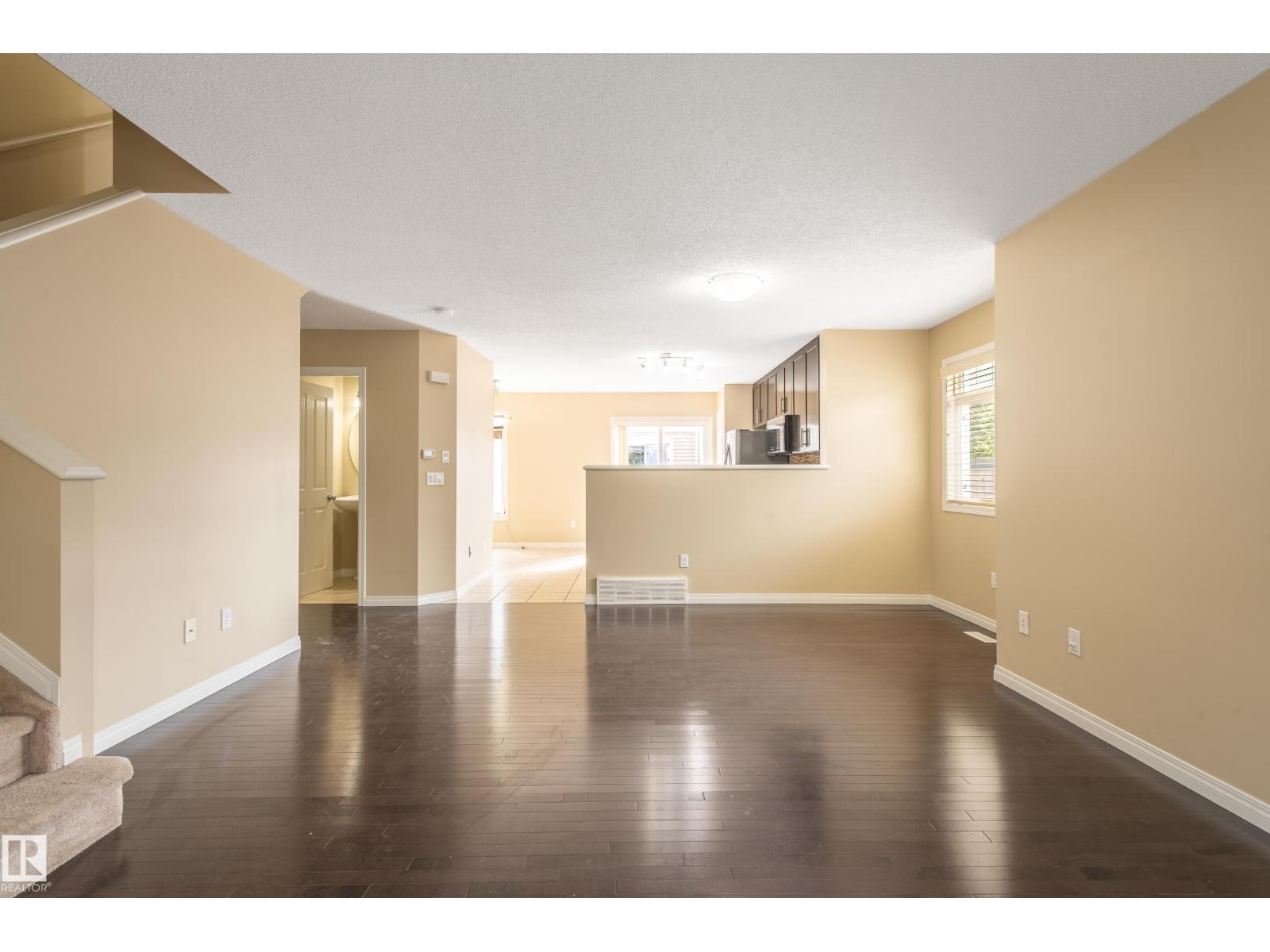 Photo 10 of 124 1804 70 St Sw, Edmonton AB