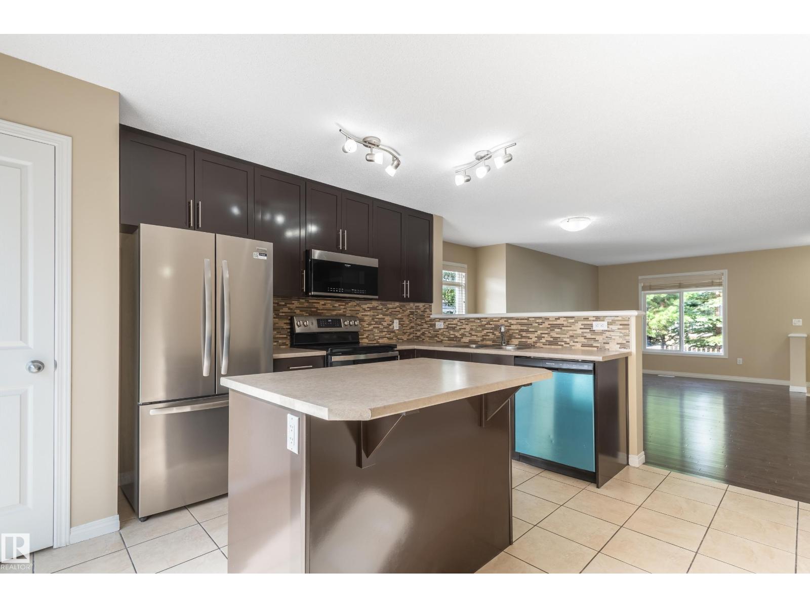 Photo 13 of 124 1804 70 St Sw, Edmonton AB