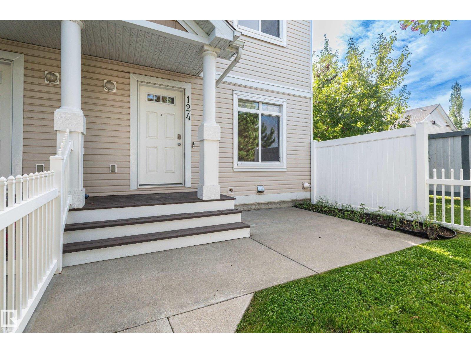 Photo 2 of 124 1804 70 St Sw, Edmonton AB