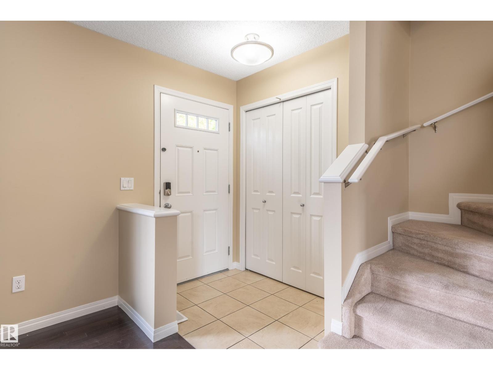 Photo 3 of 124 1804 70 St Sw, Edmonton AB