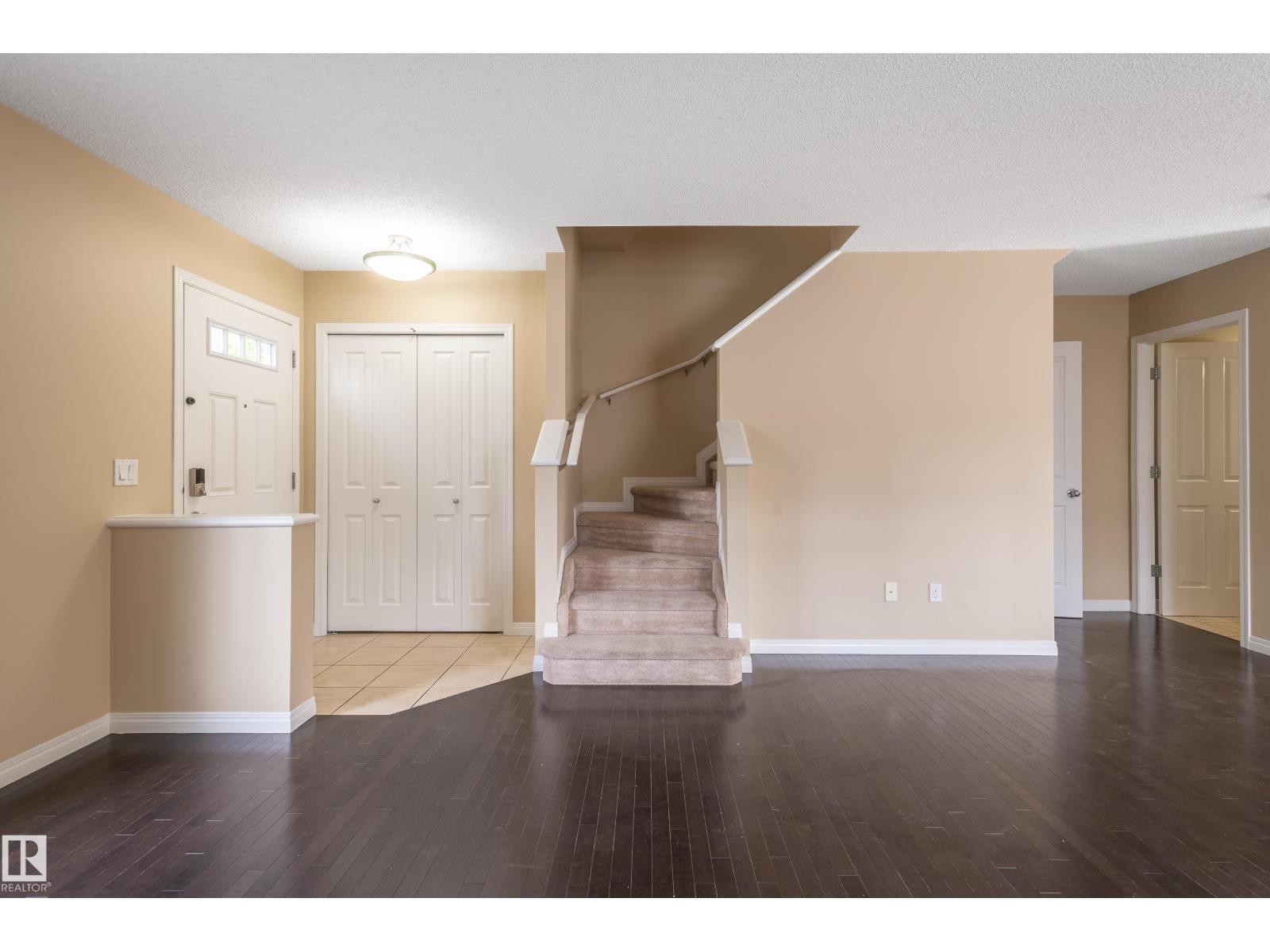 Photo 4 of 124 1804 70 St Sw, Edmonton AB