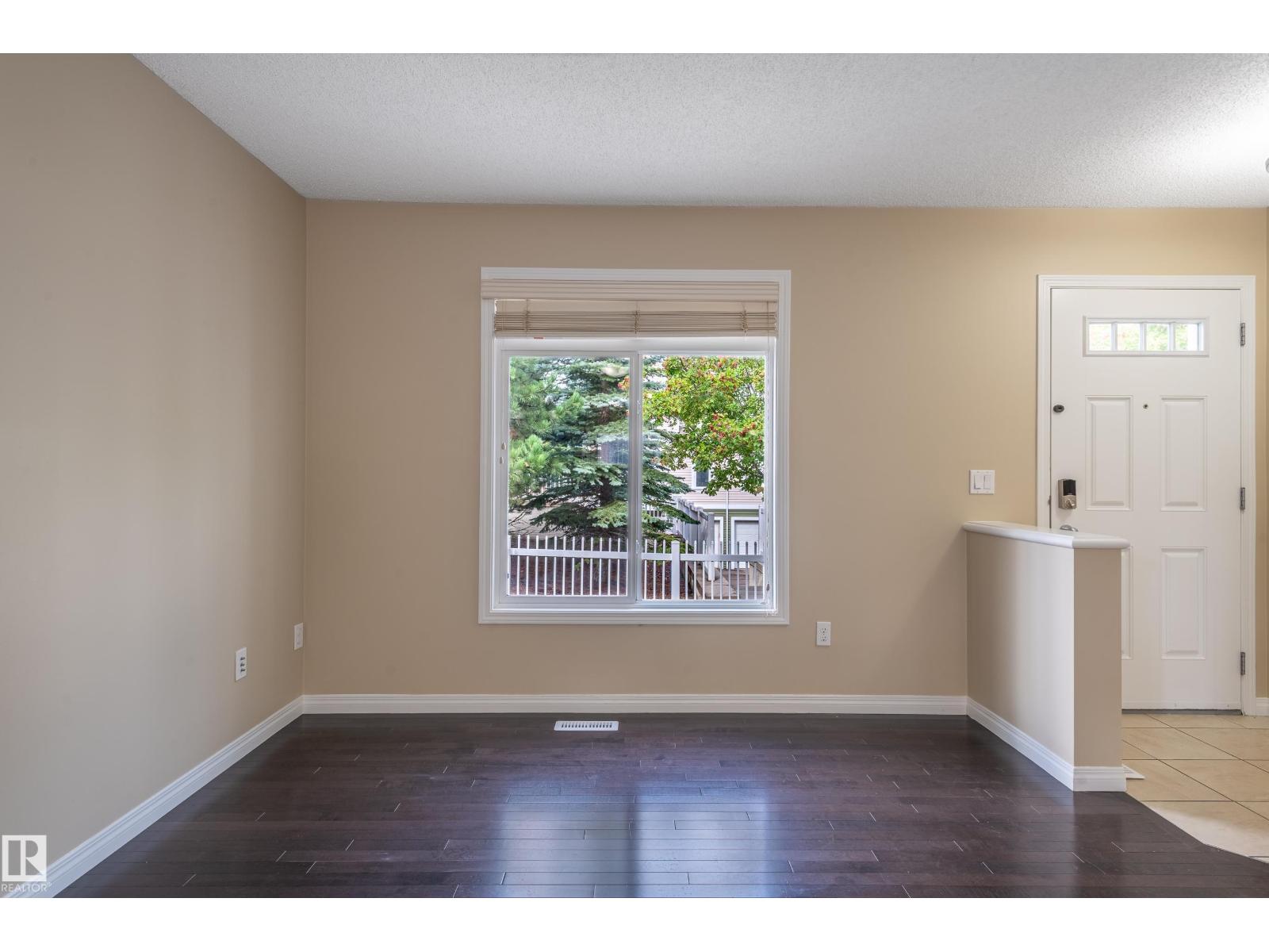 Photo 5 of 124 1804 70 St Sw, Edmonton AB