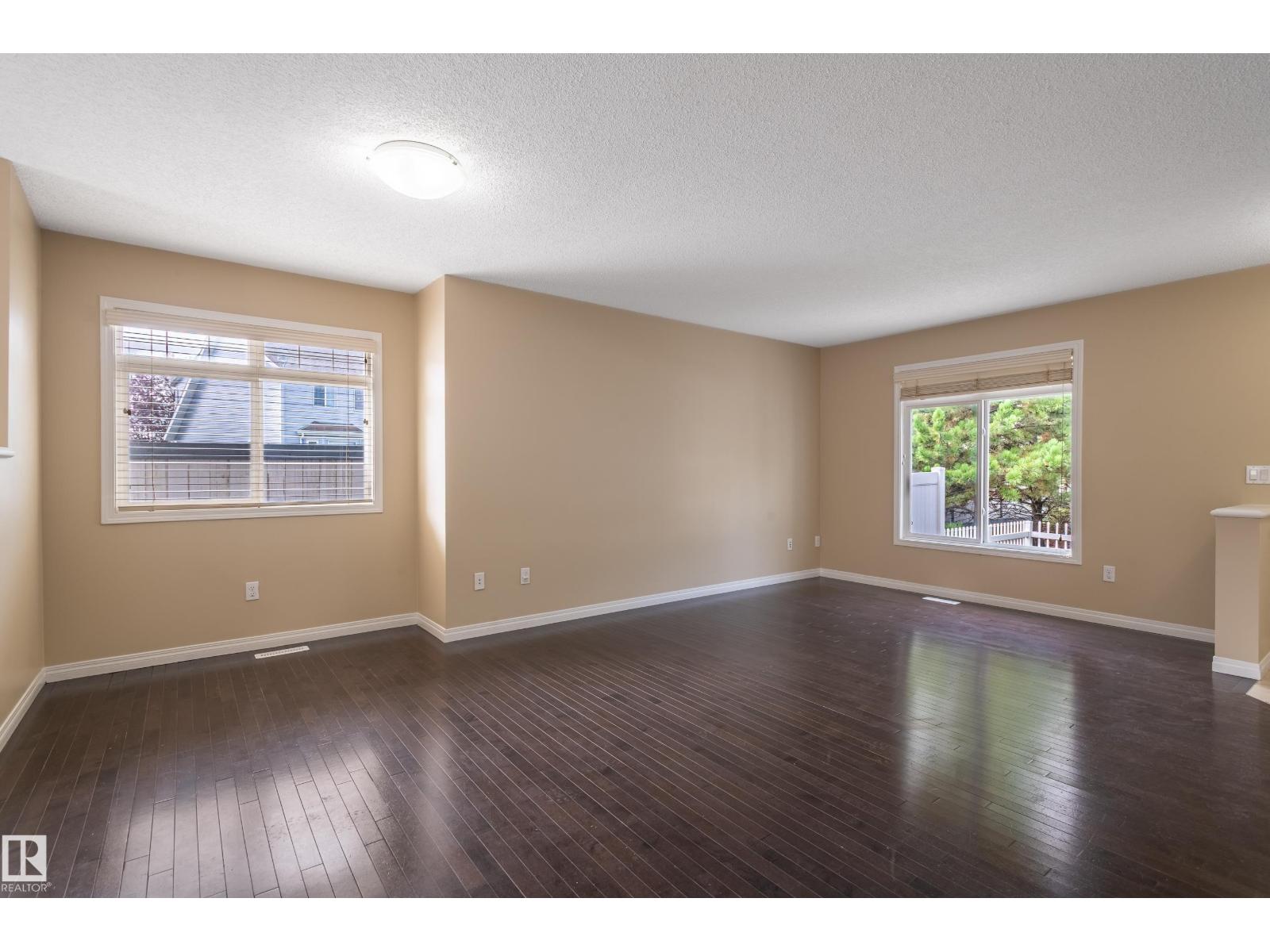 Photo 7 of 124 1804 70 St Sw, Edmonton AB